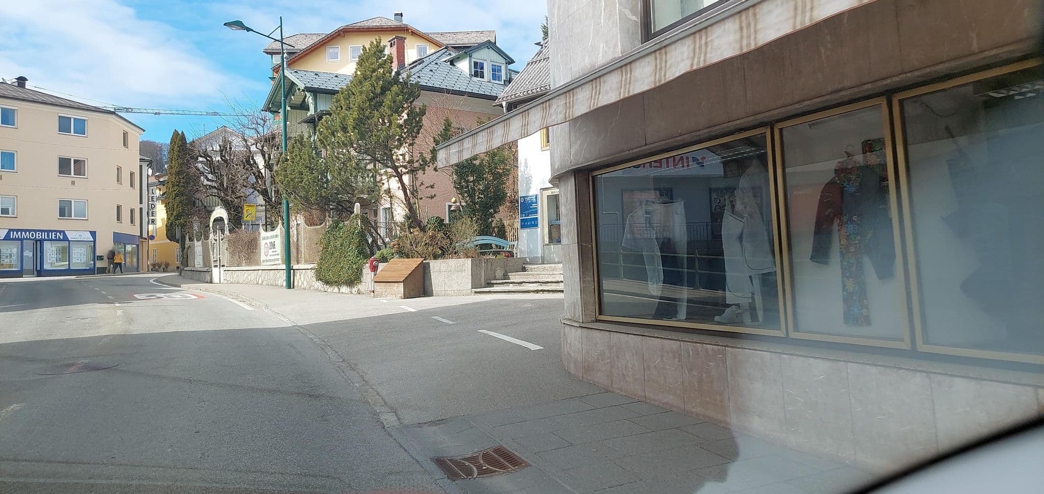 Street view near Haus Braumandl, Bad Ischl — © gzin (CC BY-SA · Mapillary)