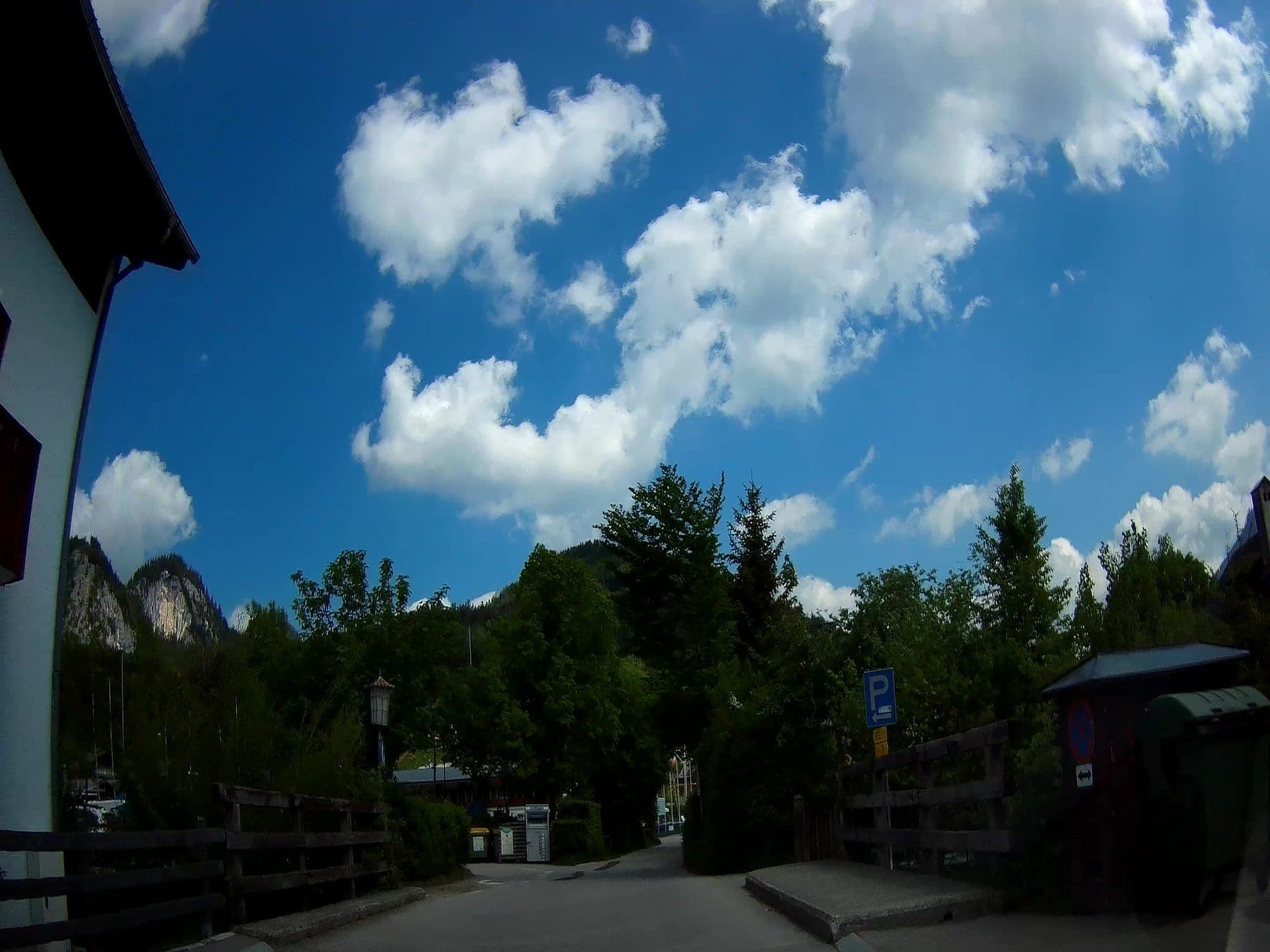 Street view near Pension Seebär, Sankt Gilgen — © fuchserl (CC BY-SA · Mapillary)