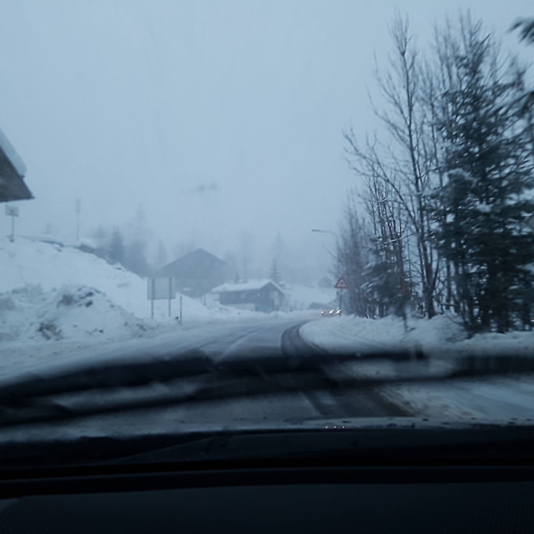 Street view near Ferienwohnung Reiter Waltraud, Gosau — © schermy_at (CC BY-SA · Mapillary)