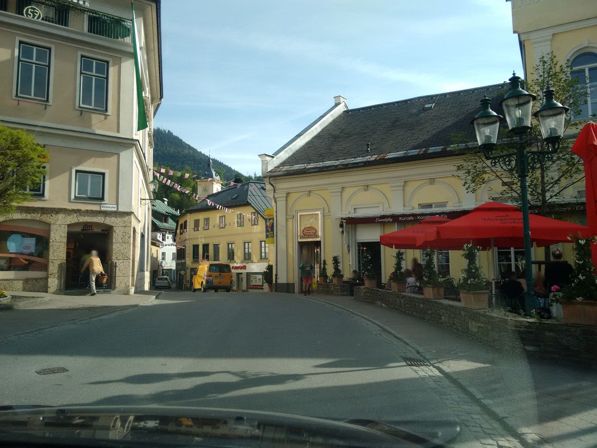 Street view near Hotel Erzherzog Johann Bad Aussee, Bad Aussee — © gzin (CC BY-SA · Mapillary)