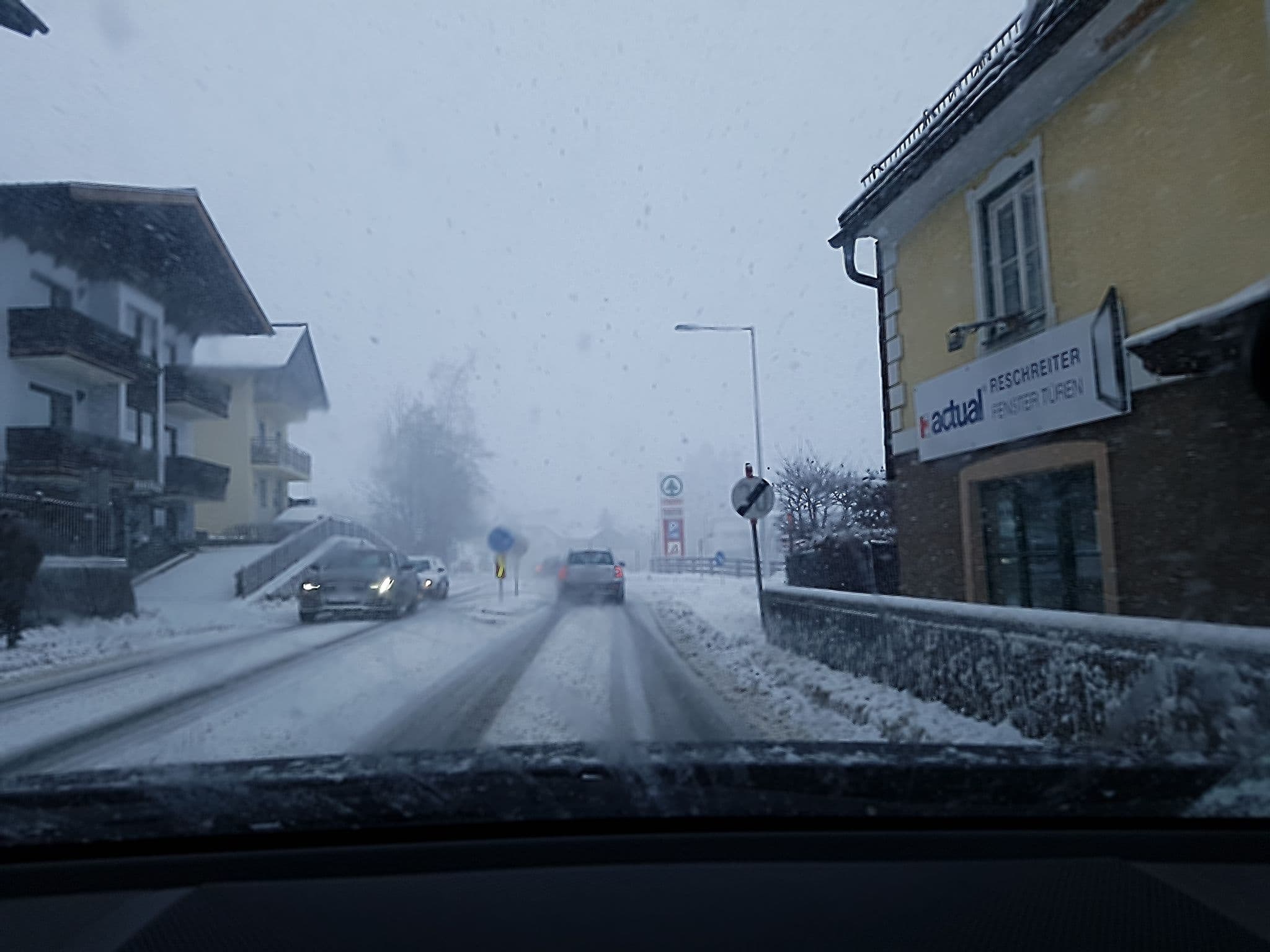 Street view near Cafe-Pension Meran, Abtenau — © schermy_at (CC BY-SA · Mapillary)
