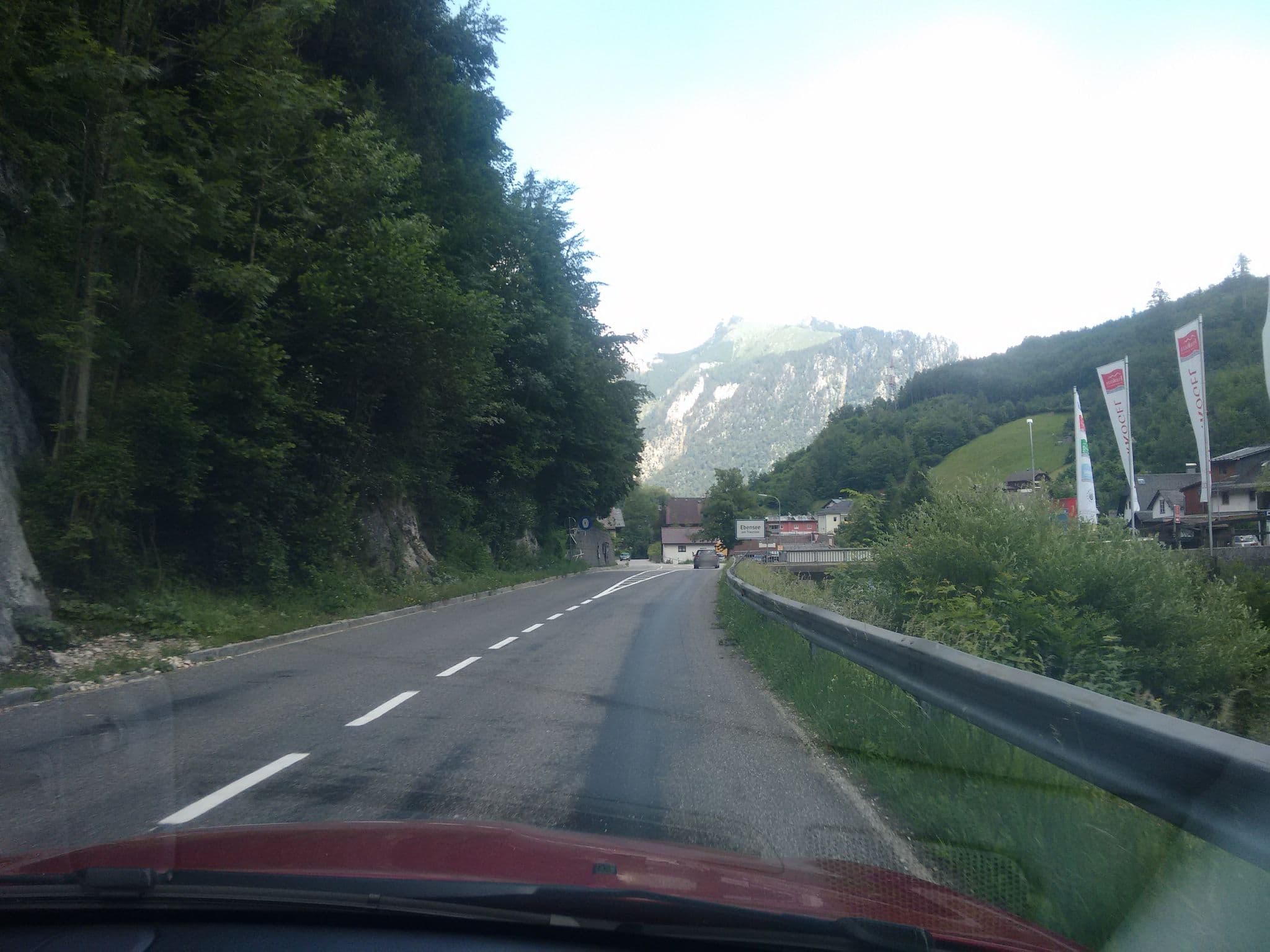 Street view near Naturfreundehaus Feuerkogel Gasthof, Ebensee — © gzin (CC BY-SA · Mapillary)