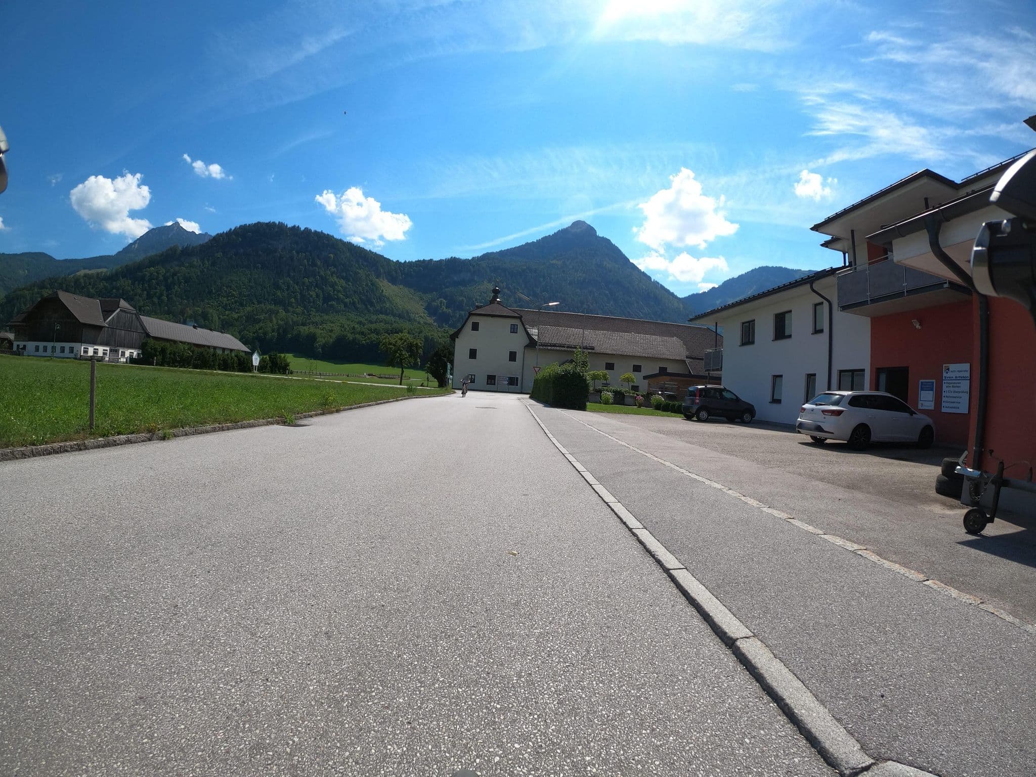 Street view near K3 - Appartements, Strobl — © Langfahrer (CC BY-SA · Mapillary)