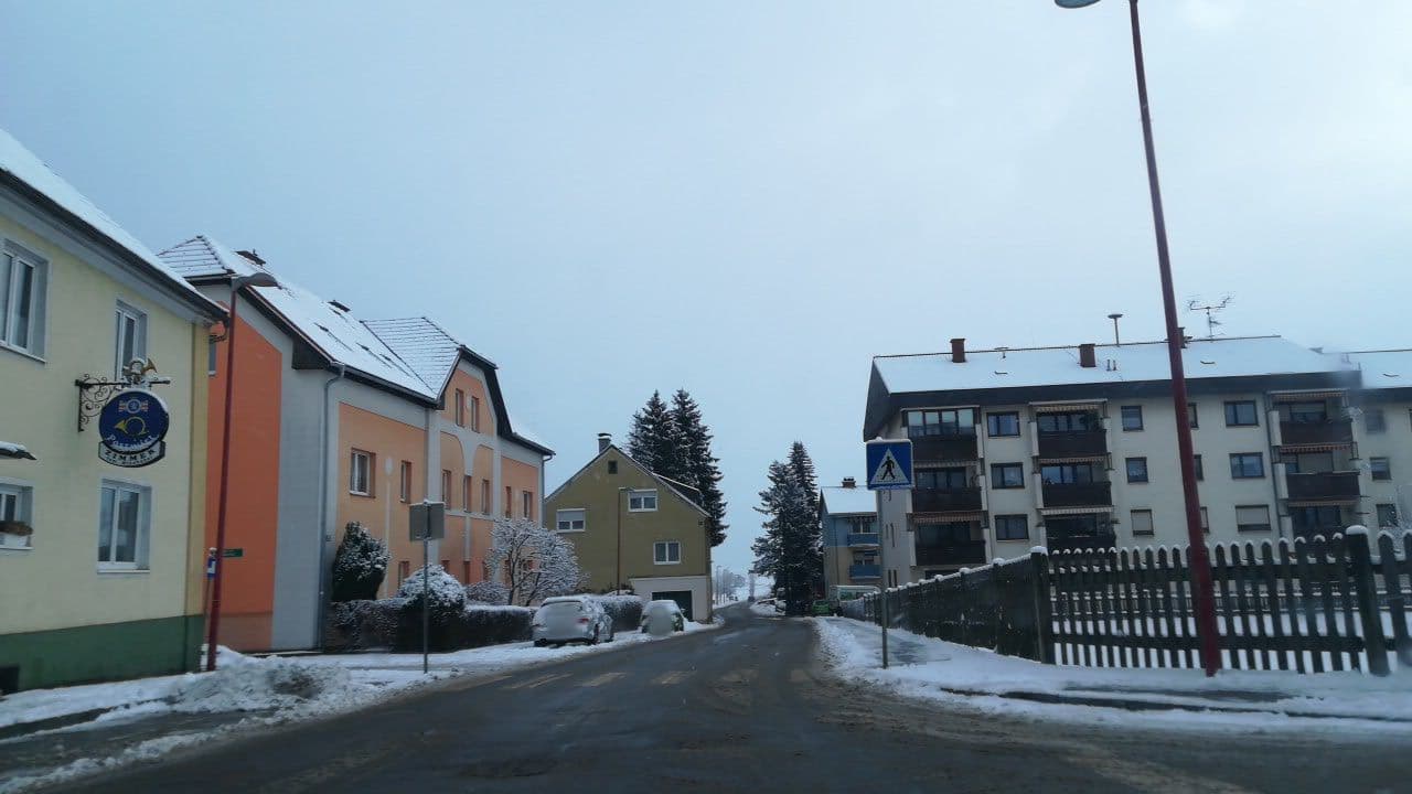 Street view near Gasthof Postwirt, Fohnsdorf — © deleted_user (CC BY-SA · Mapillary)