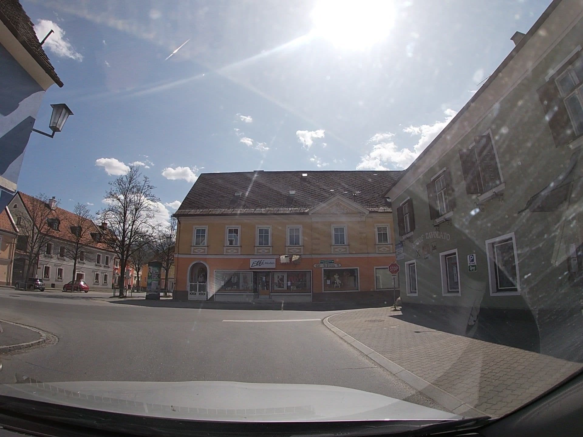 Street view near Gasthof Tavolato, Weißkirchen in Steiermark — © vplus (CC BY-SA · Mapillary)