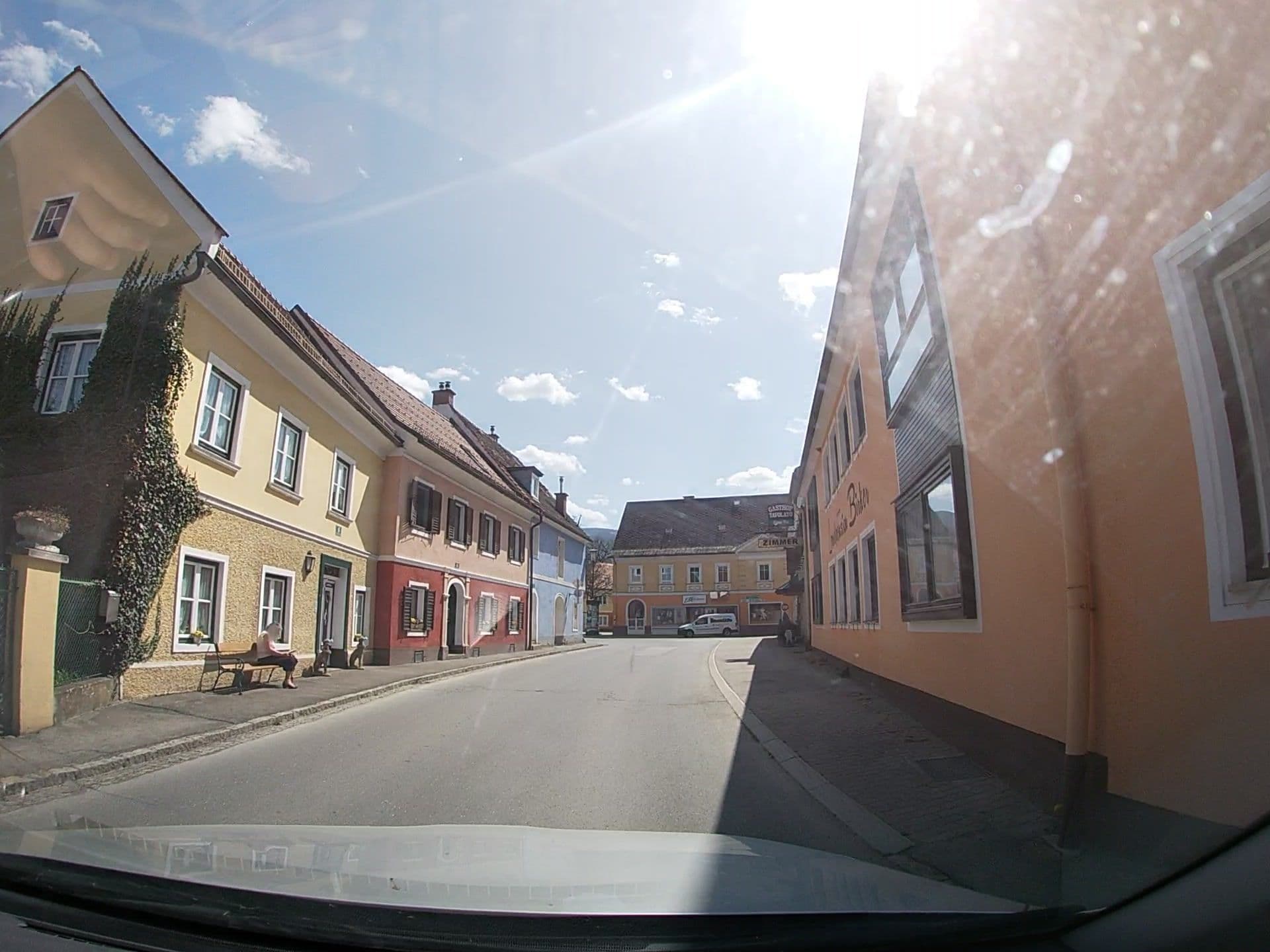 Street view near Kosielek Barbara - Frühstückspension, Weißkirchen in Steiermark — © vplus (CC BY-SA · Mapillary)