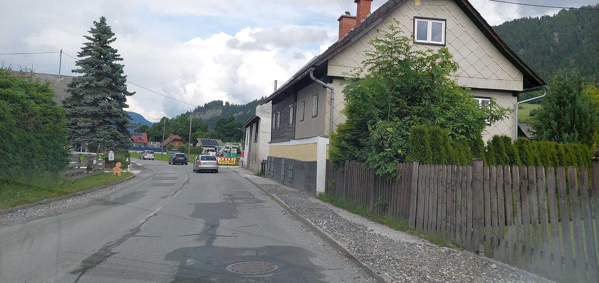 Street view near Gudrun Dicker, Stainach — © gzin (CC BY-SA · Mapillary)