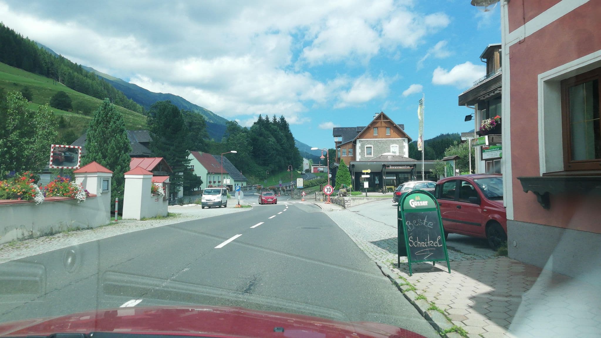 Street view near Gasthaus Kirchenwirt Fam. Diethart, Trieben — © gzin (CC BY-SA · Mapillary)
