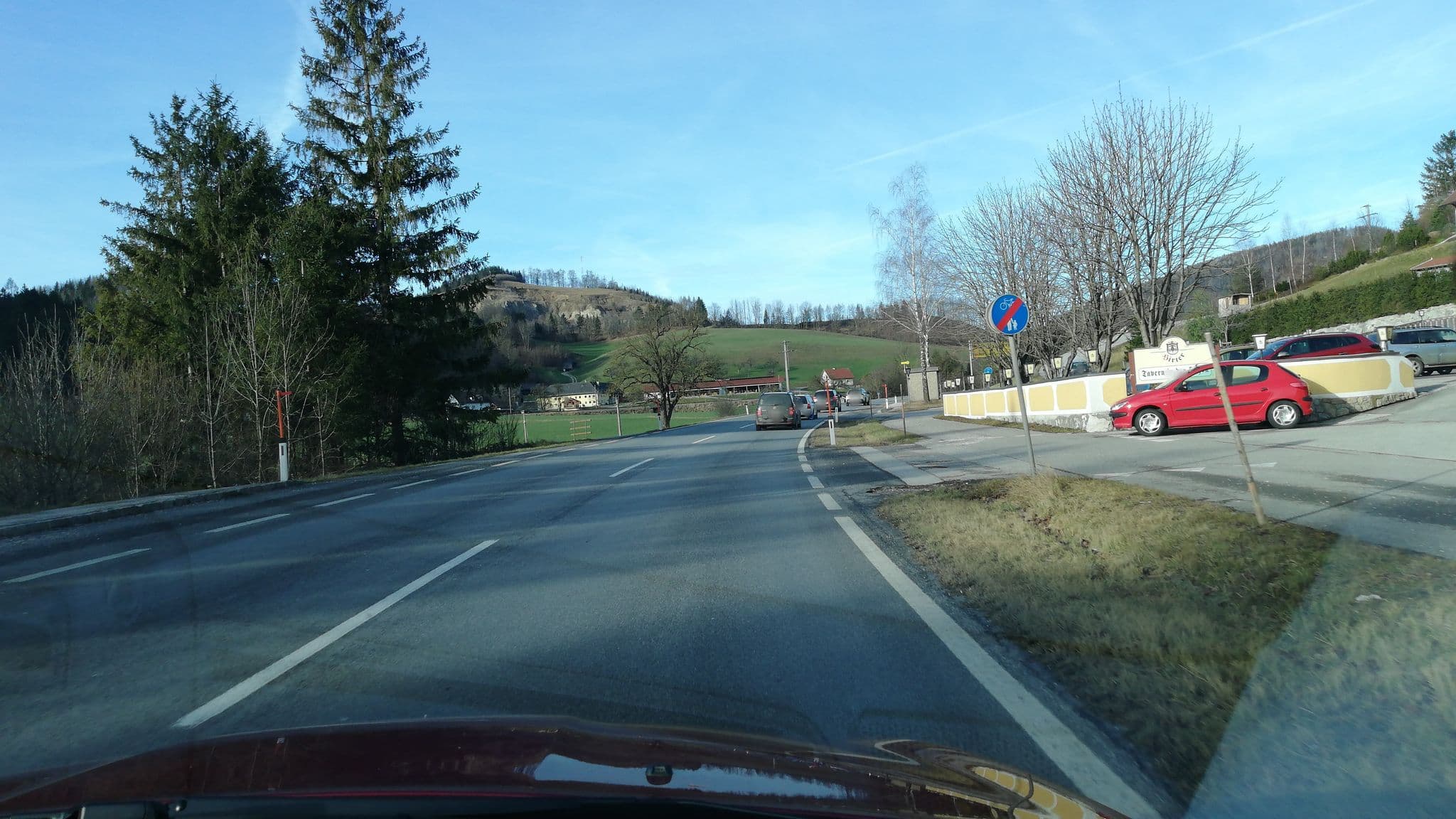 Street view near Gasthaus Getränkehandel Felbermayr - Taverne in der Schön, Micheldorf in Oberösterreich — © gzin (CC BY-SA · Mapillary)