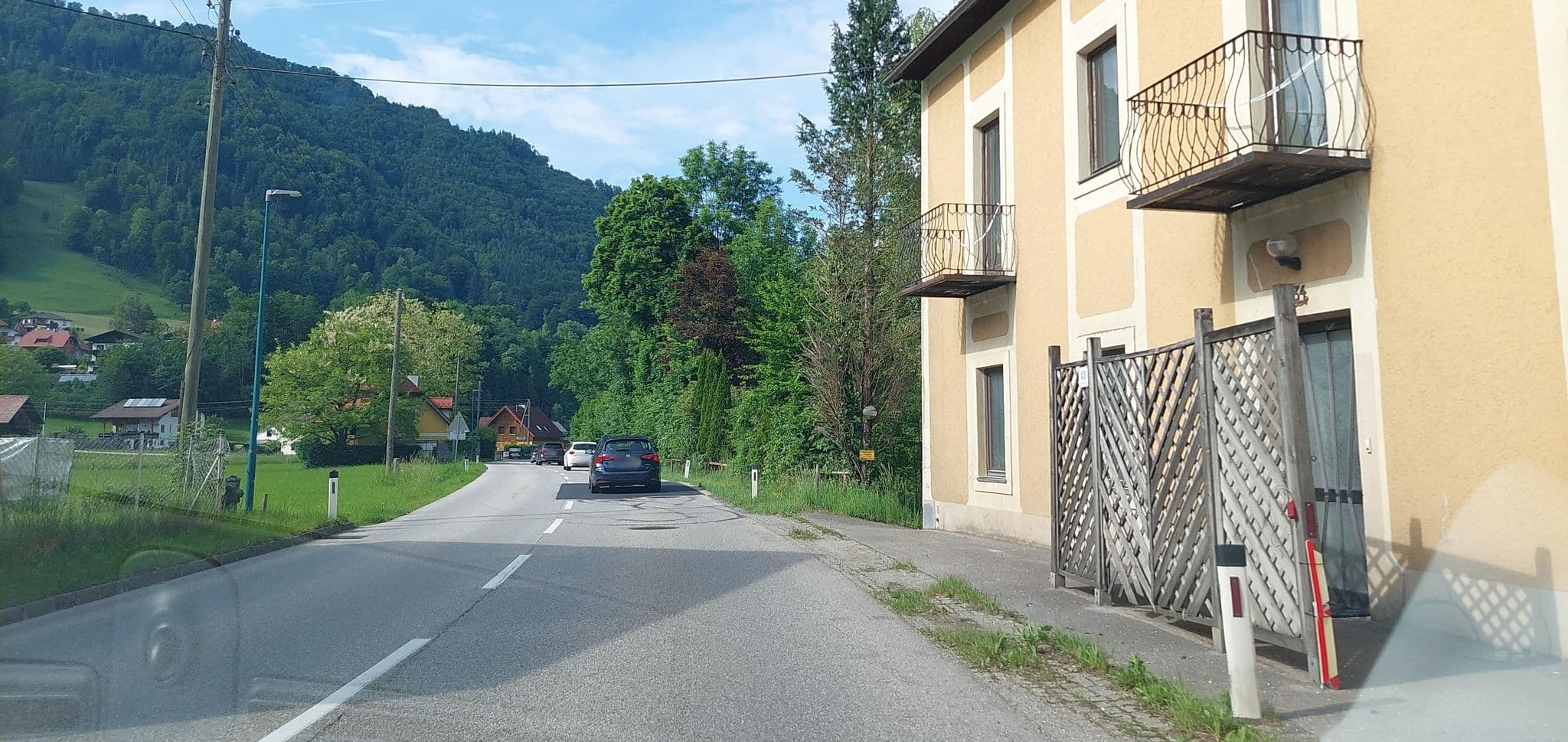 Street view near Johann Pfaffeneder, Leonstein — © gzin (CC BY-SA · Mapillary)
