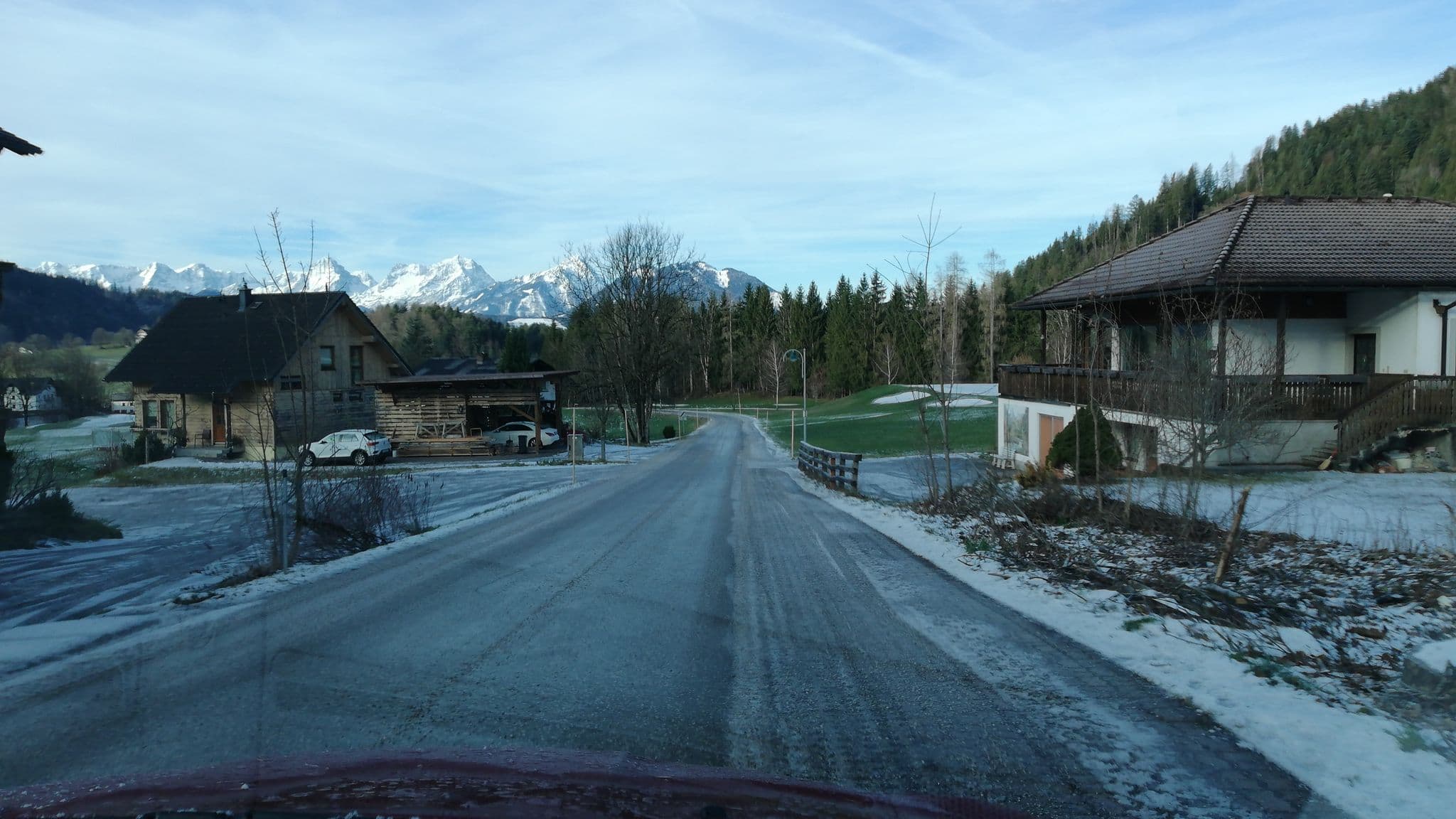 Street view near DI. Sonja Maria Fürst, Windischgarsten — © gzin (CC BY-SA · Mapillary)
