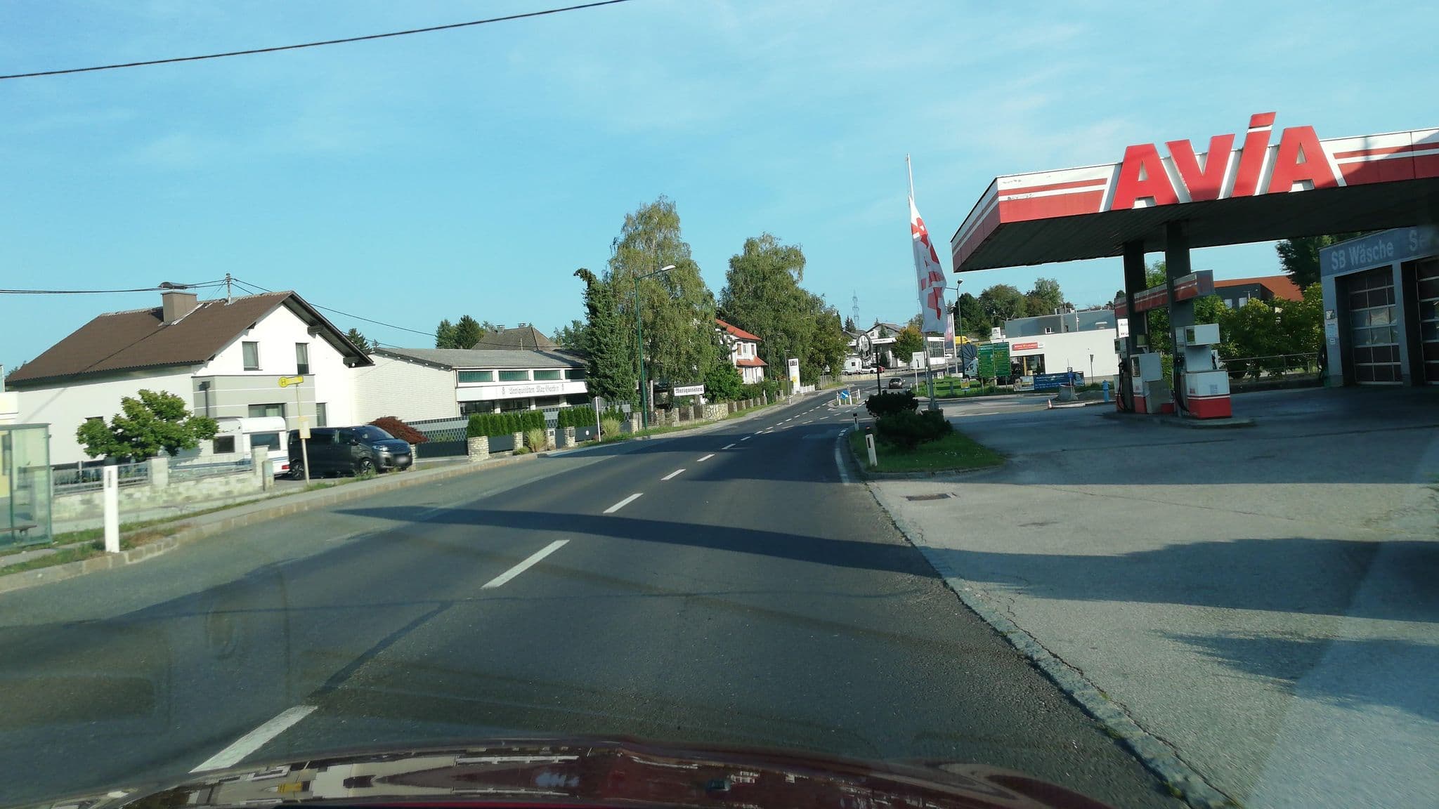 Street view near Gasthaus AVIA Tankstelle - Robert Mayr GmbH, Wolfern — © gzin (CC BY-SA · Mapillary)