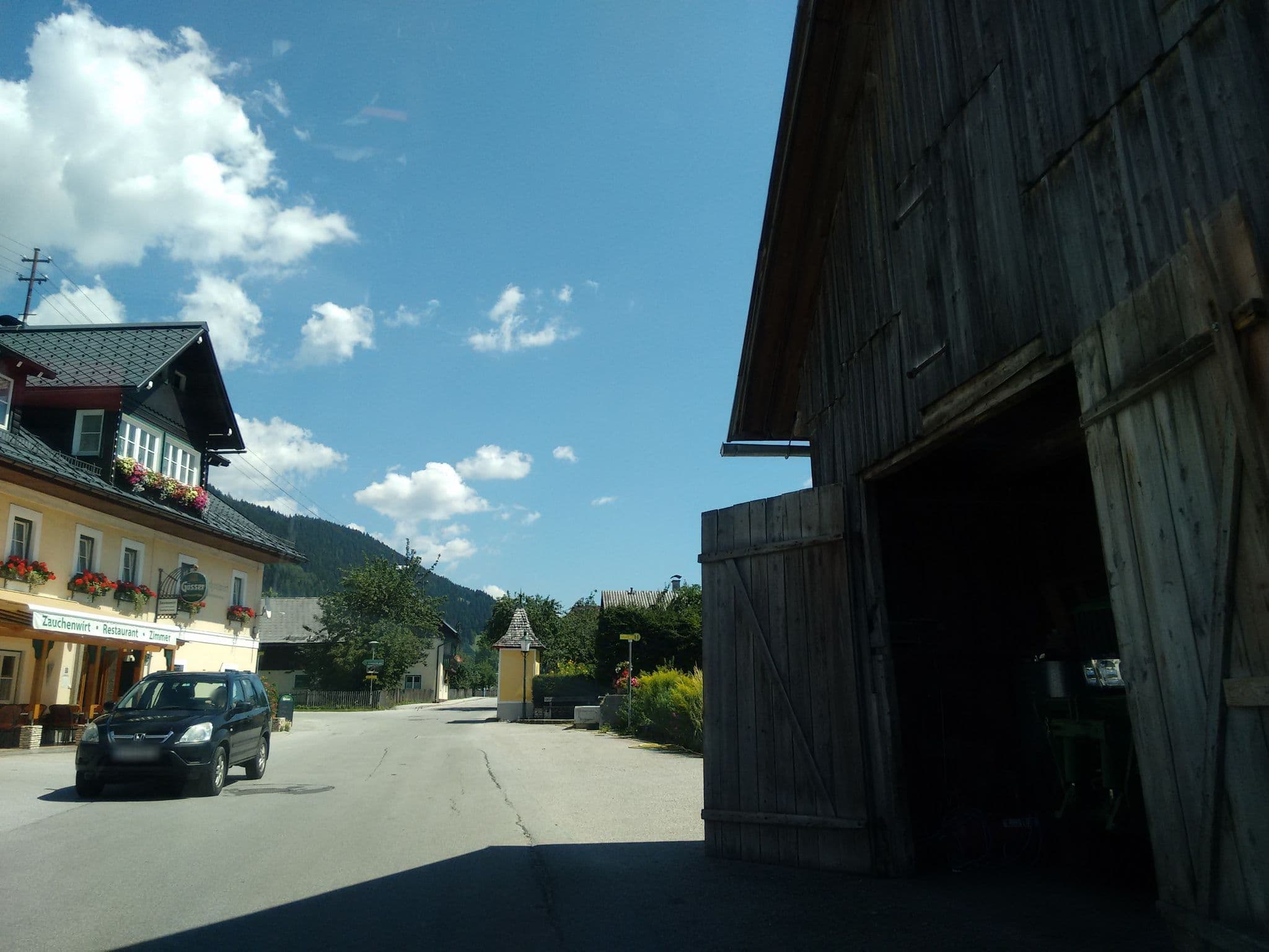 Street view near Gasthaus Zauchenwirt, Mitterndorf im Steirischen Salzkammergut — © gzin (CC BY-SA · Mapillary)