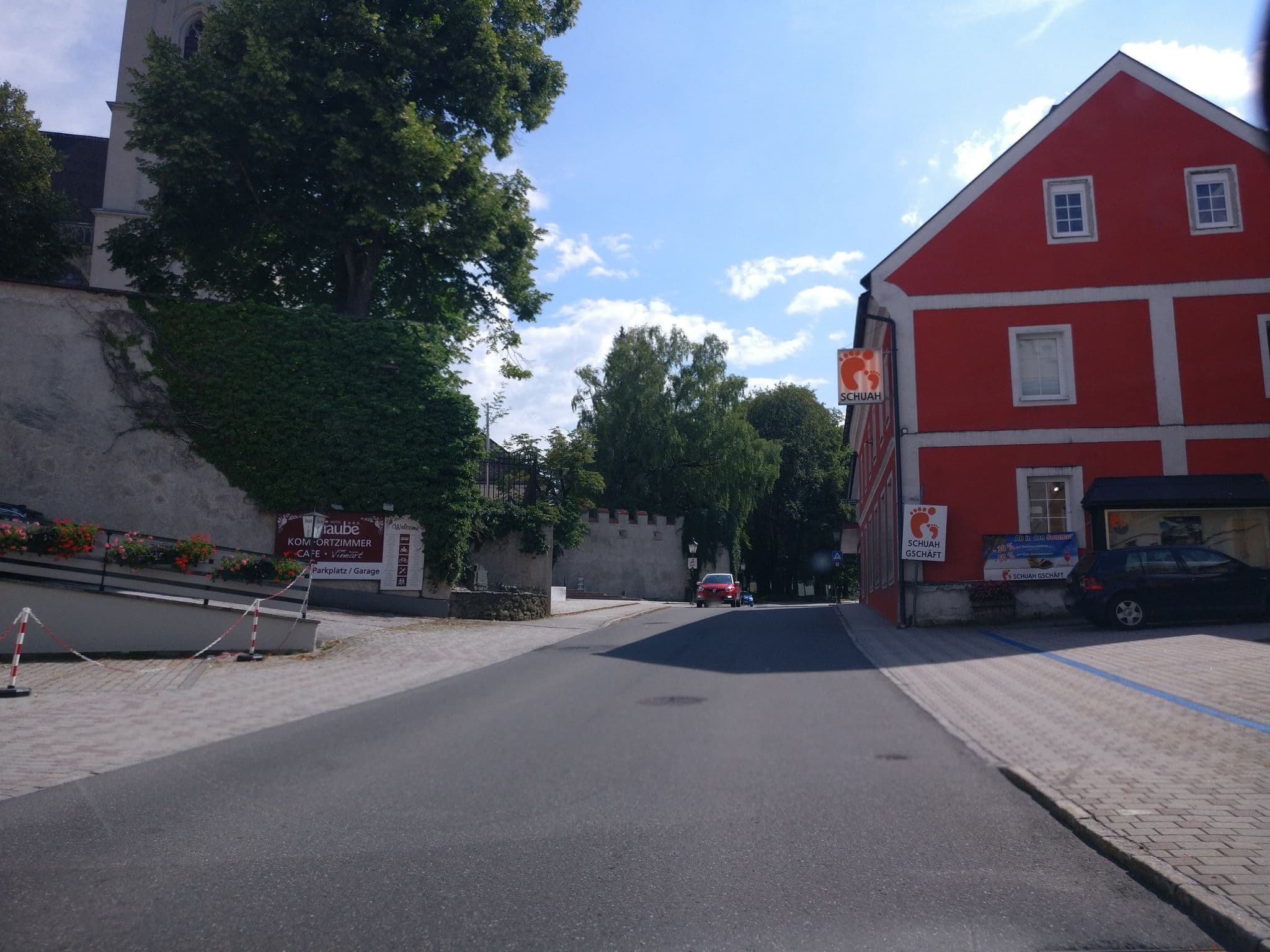 Street view near Schloss Kaiserau, Admont — © map_hard (CC BY-SA · Mapillary)