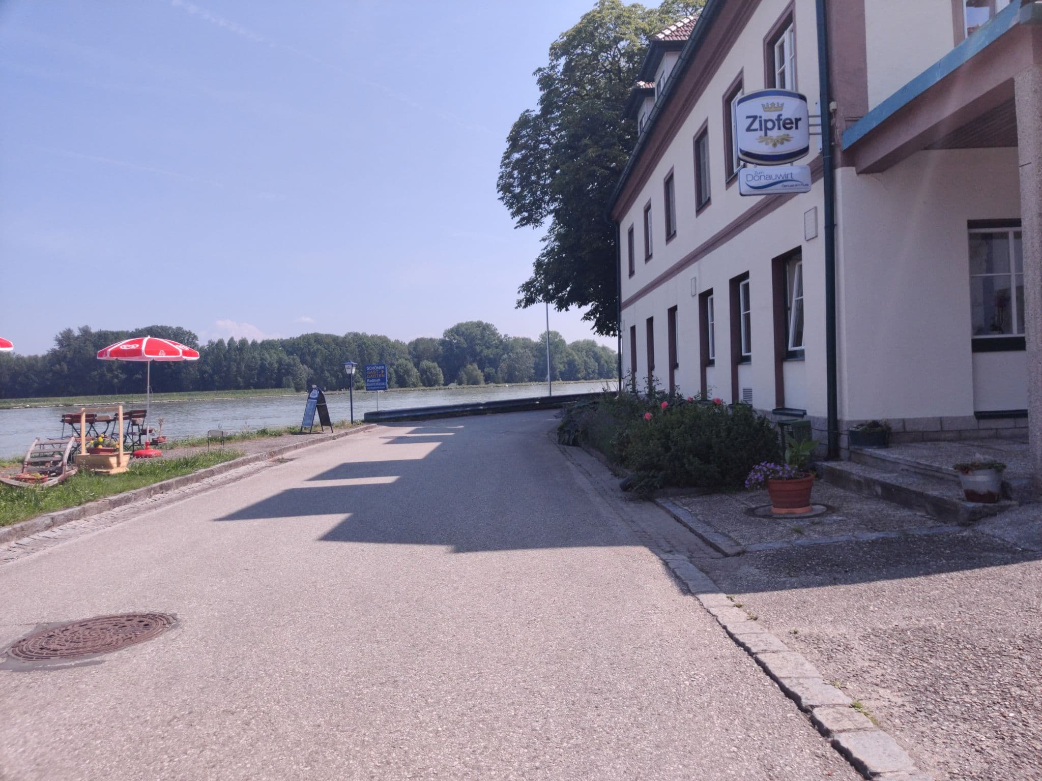 Street view near Dannerbauer Astrid Fischwirtshaus, Eferding — © aceini (CC BY-SA · Mapillary)
