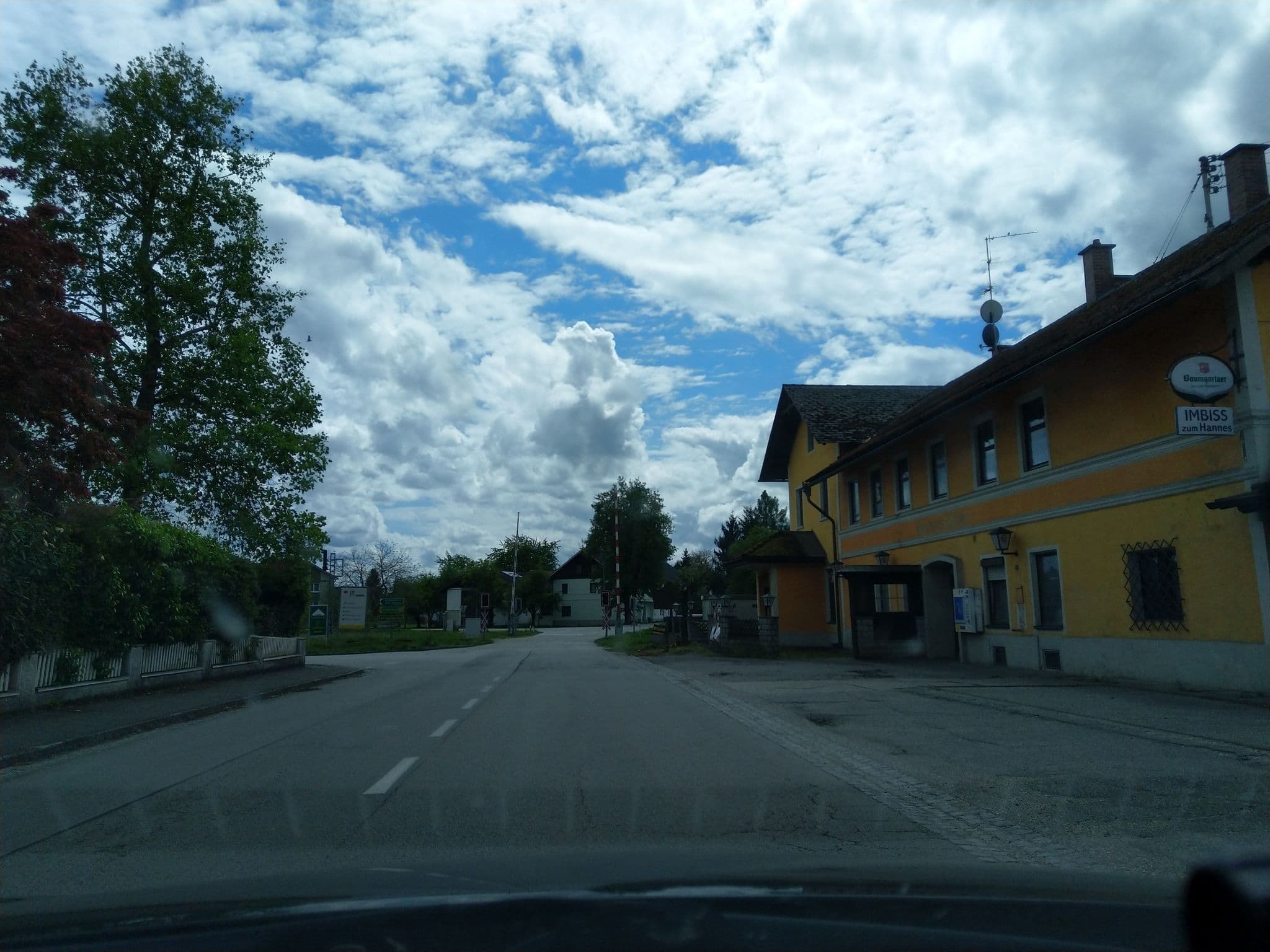 Street view near Gasthaus Rabler, Altheim — © fp1508 (CC BY-SA · Mapillary)