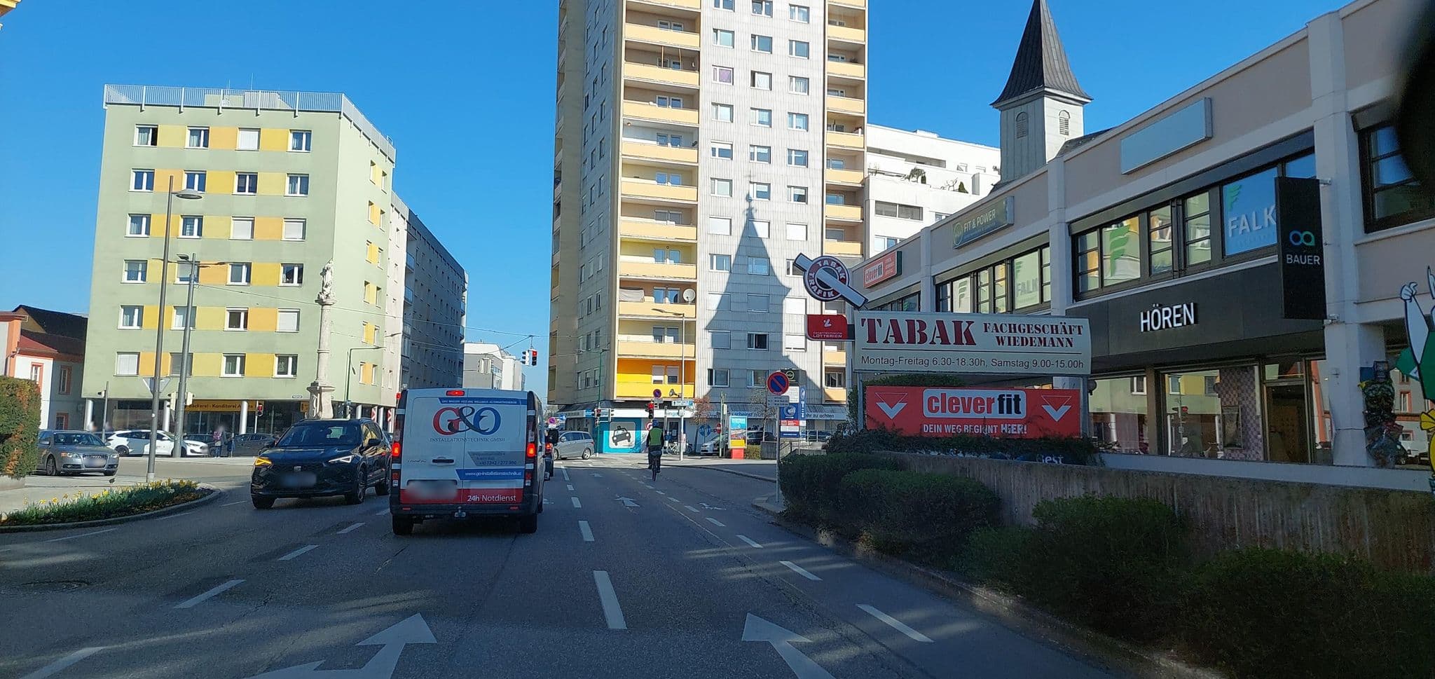 Street view near BEST WESTERN Amedia Hotel Wels, Hochpoint — © gzin (CC BY-SA · Mapillary)