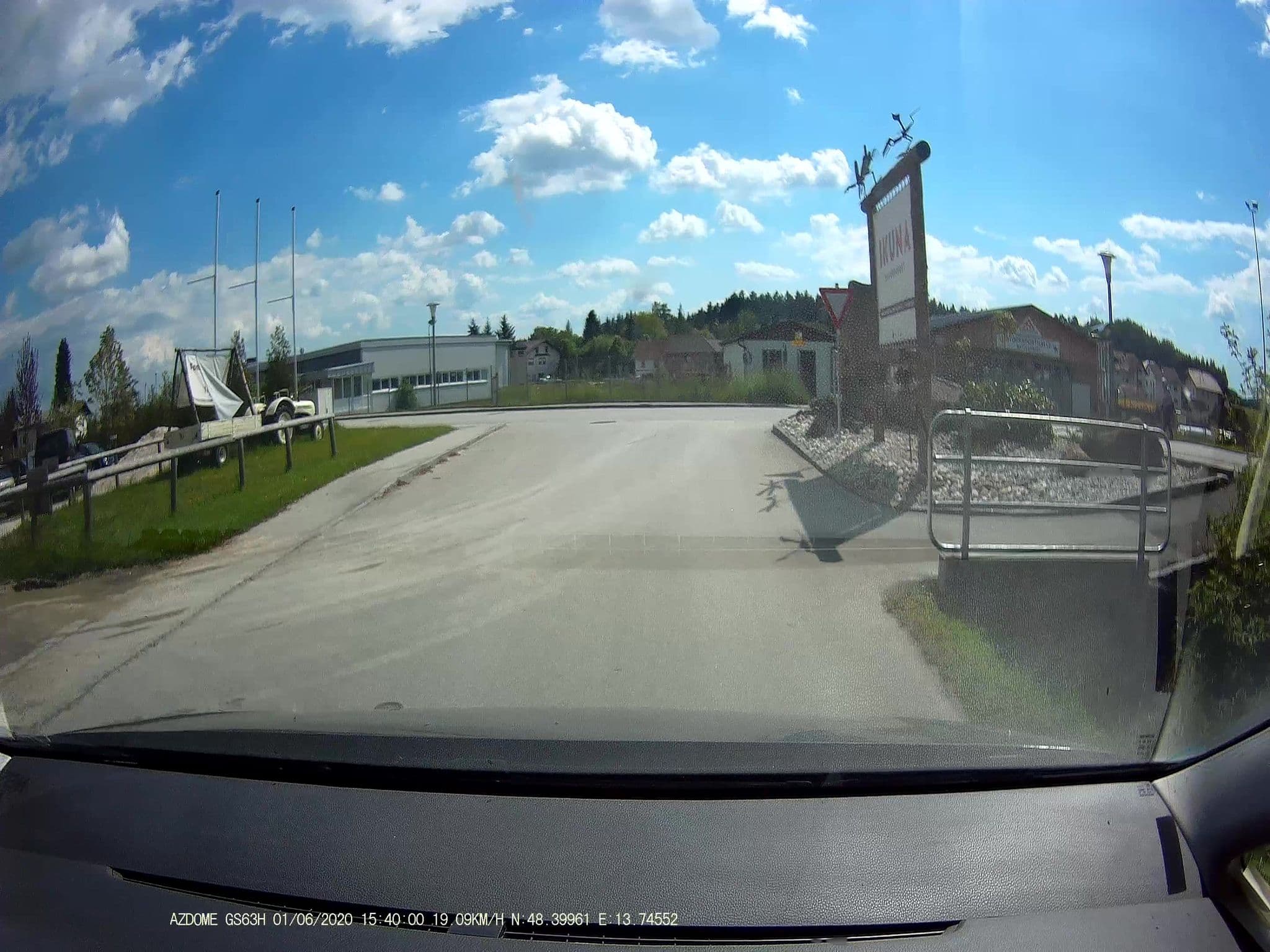 Street view near IKUNA Hotel, Natternbach — © stefan147 (CC BY-SA · Mapillary)