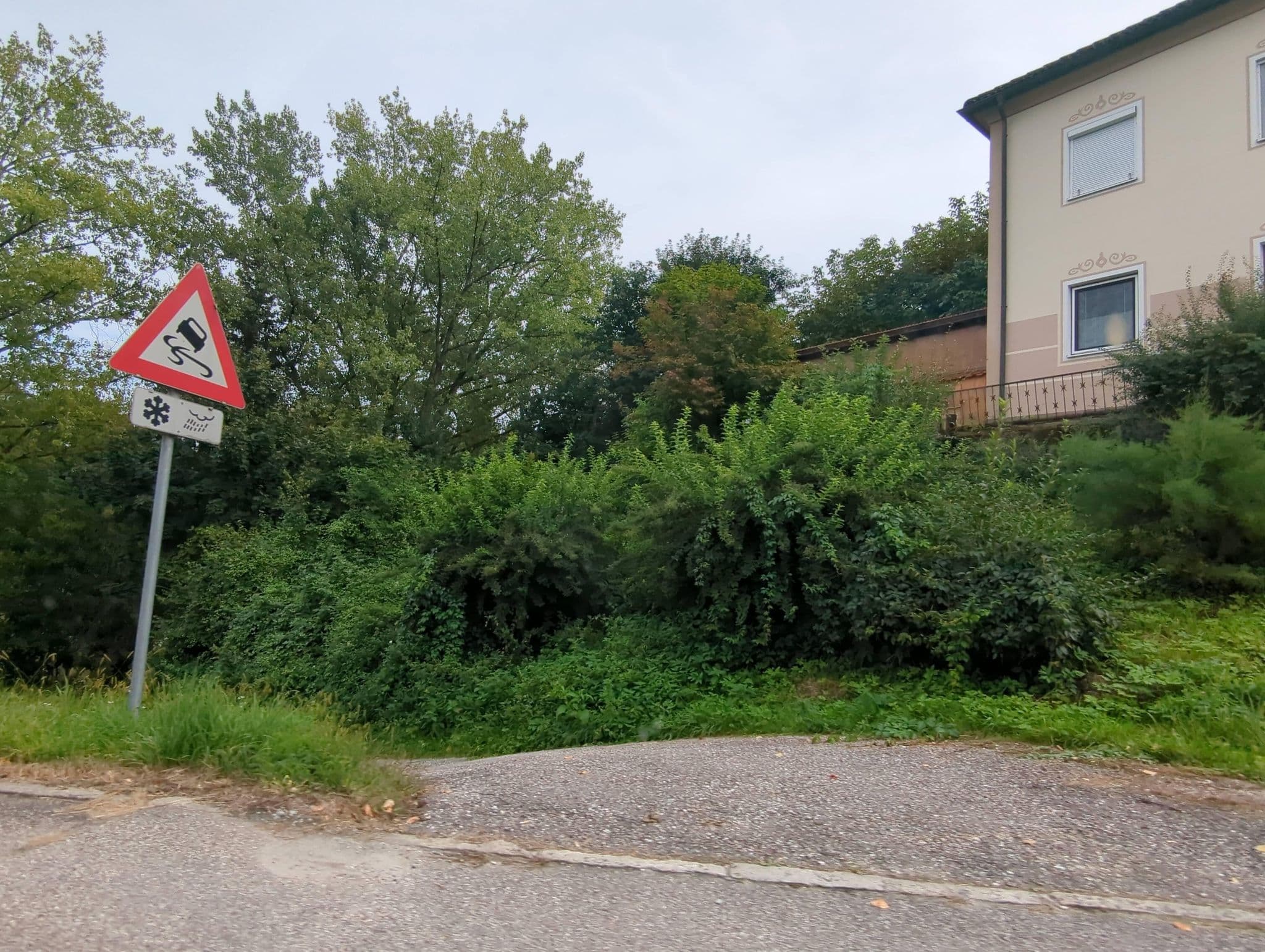 Street view near Gasthof Labmayer, Schärding Vorstadt — © AR88 (CC BY-SA · Mapillary)