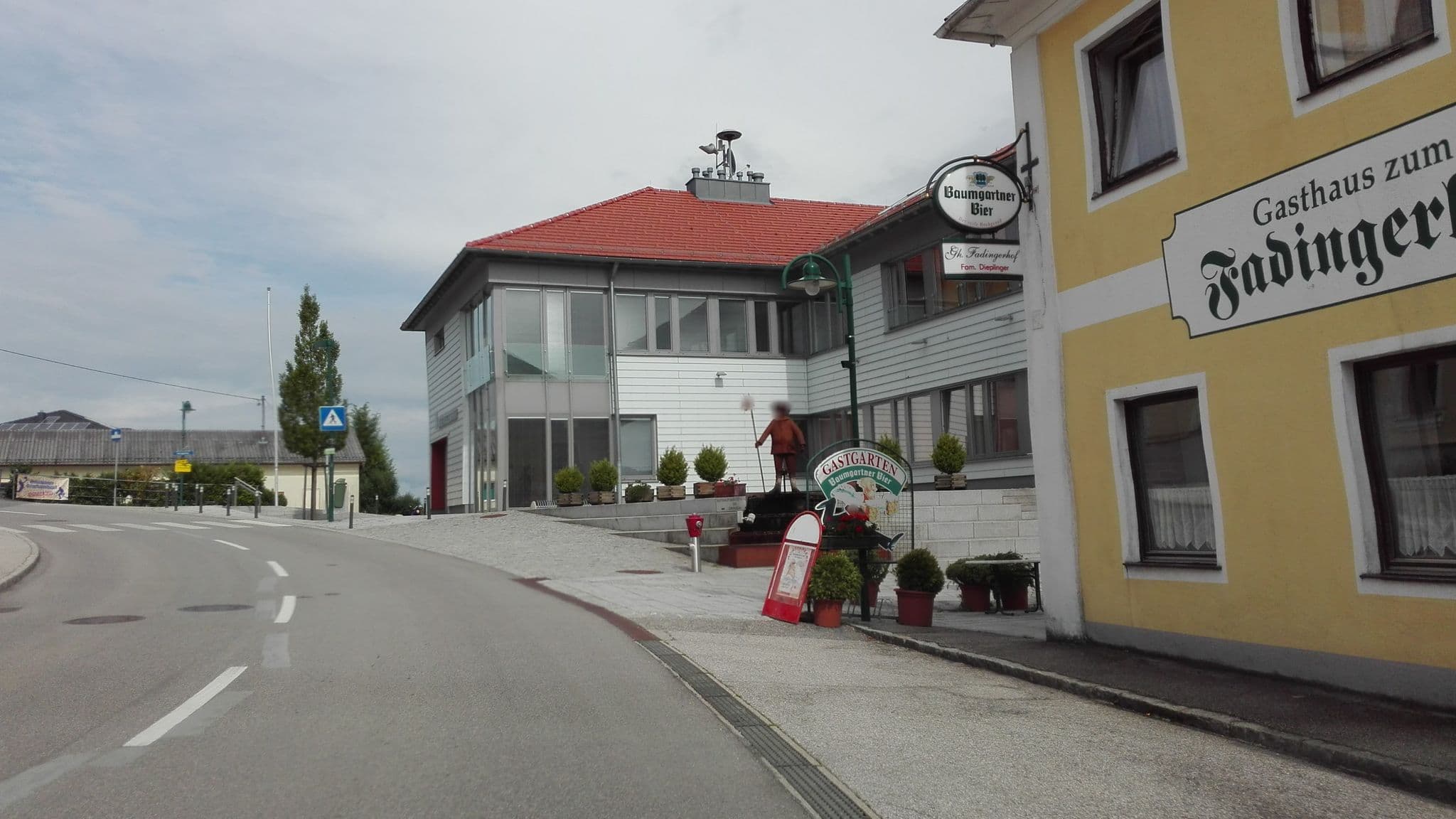 Street view near Gasthaus Fadingerhof, Waizenkirchen — © suriv (CC BY-SA · Mapillary)
