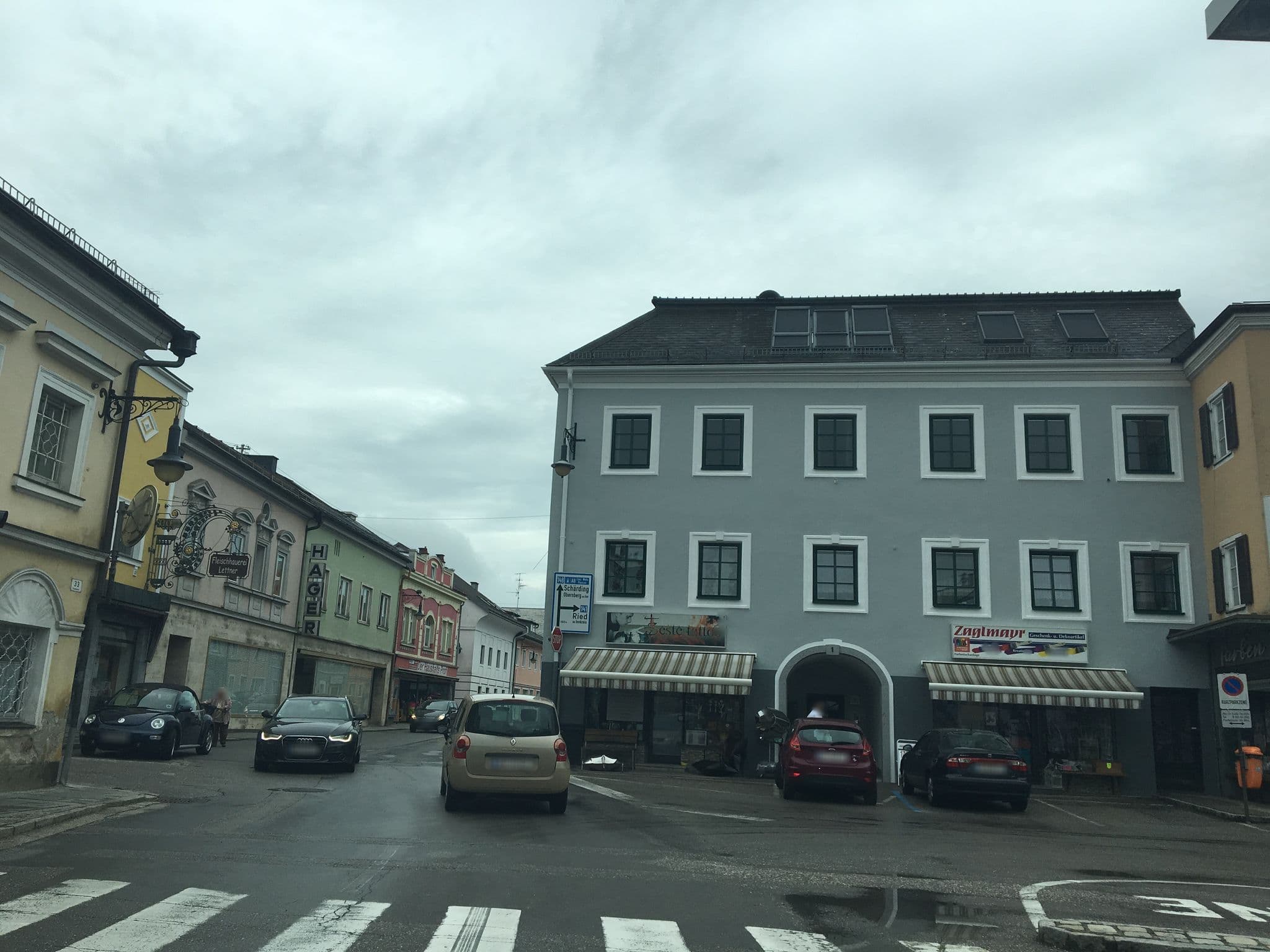 Street view near Hotel-Gasthof Napoleonwirt, Altheim — © schobi (CC BY-SA · Mapillary)