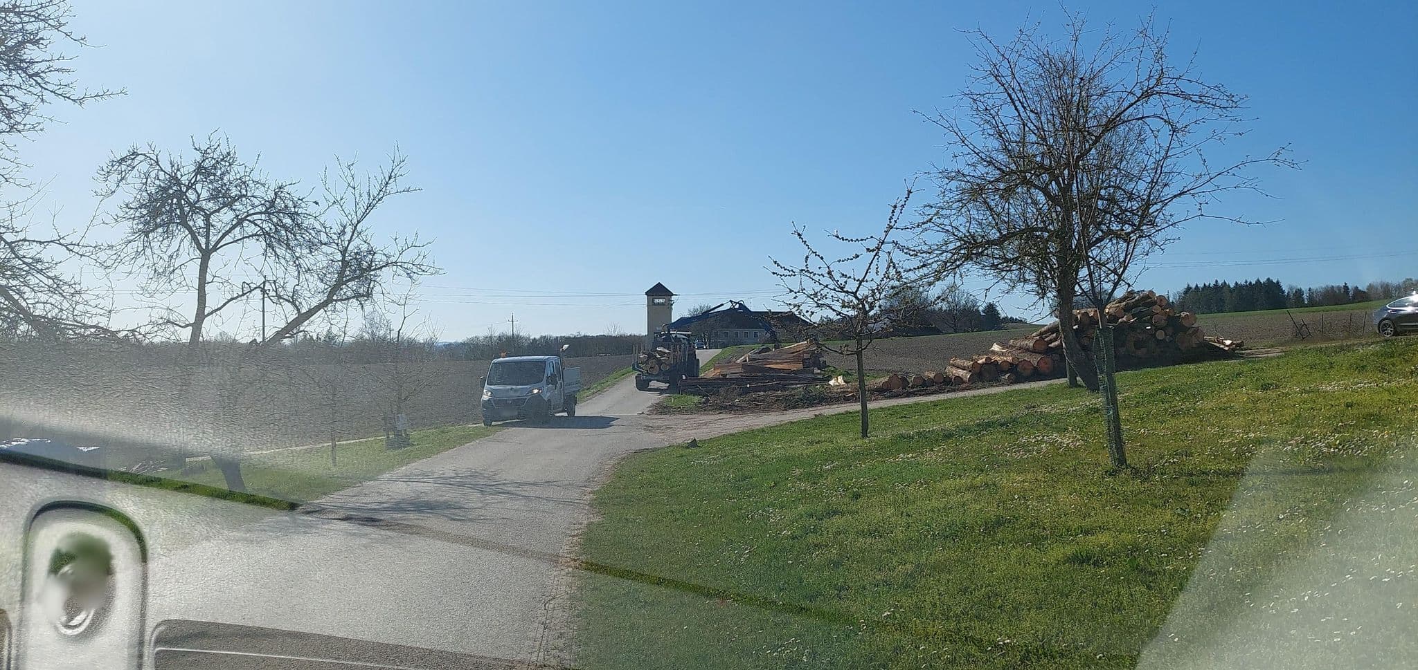 Street view near Silbers Heuriger, Bad Schallerbach — © gzin (CC BY-SA · Mapillary)