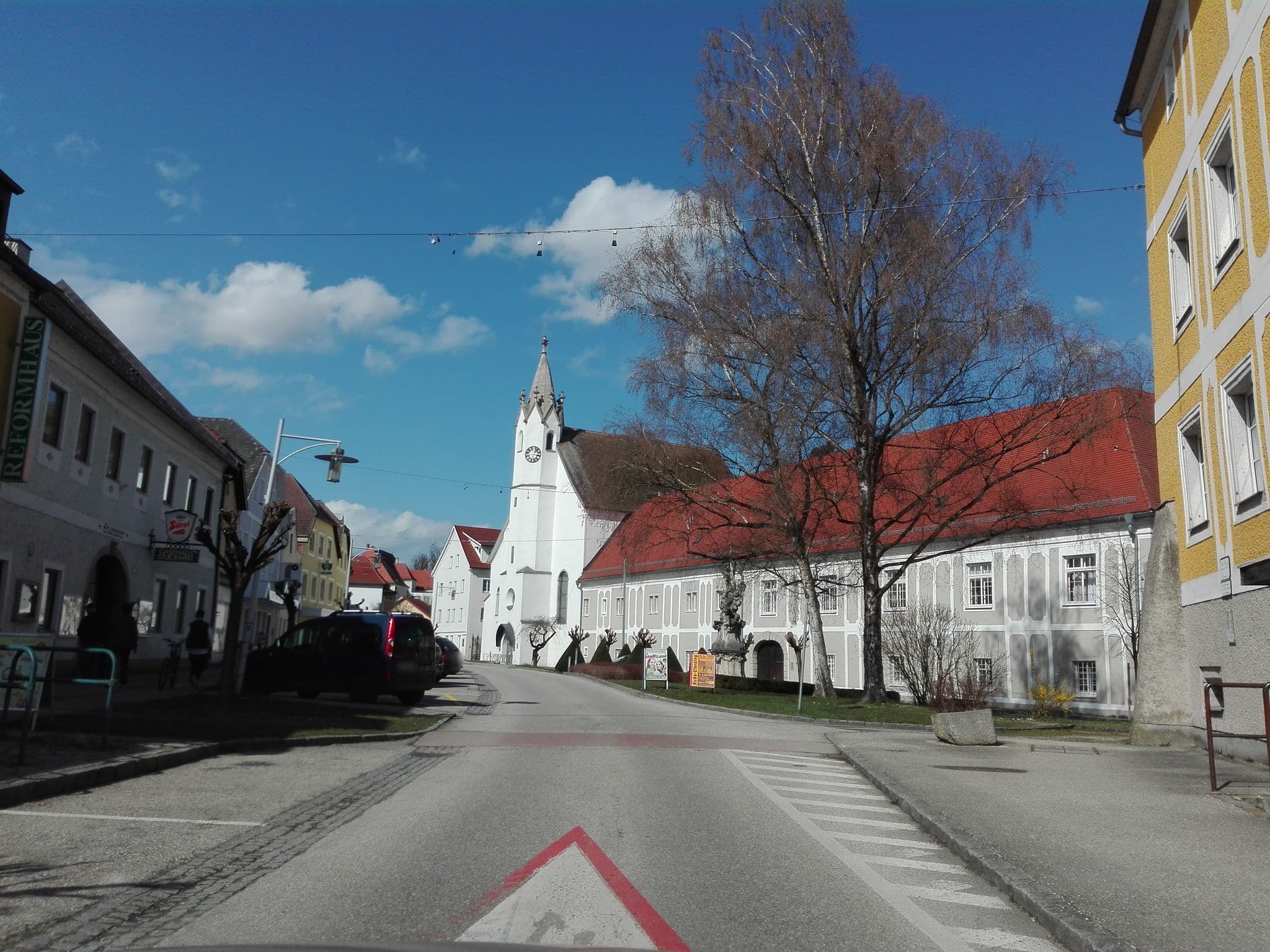 Street view near Gasthaus z Stuckwirt, Eferding — © suriv (CC BY-SA · Mapillary)