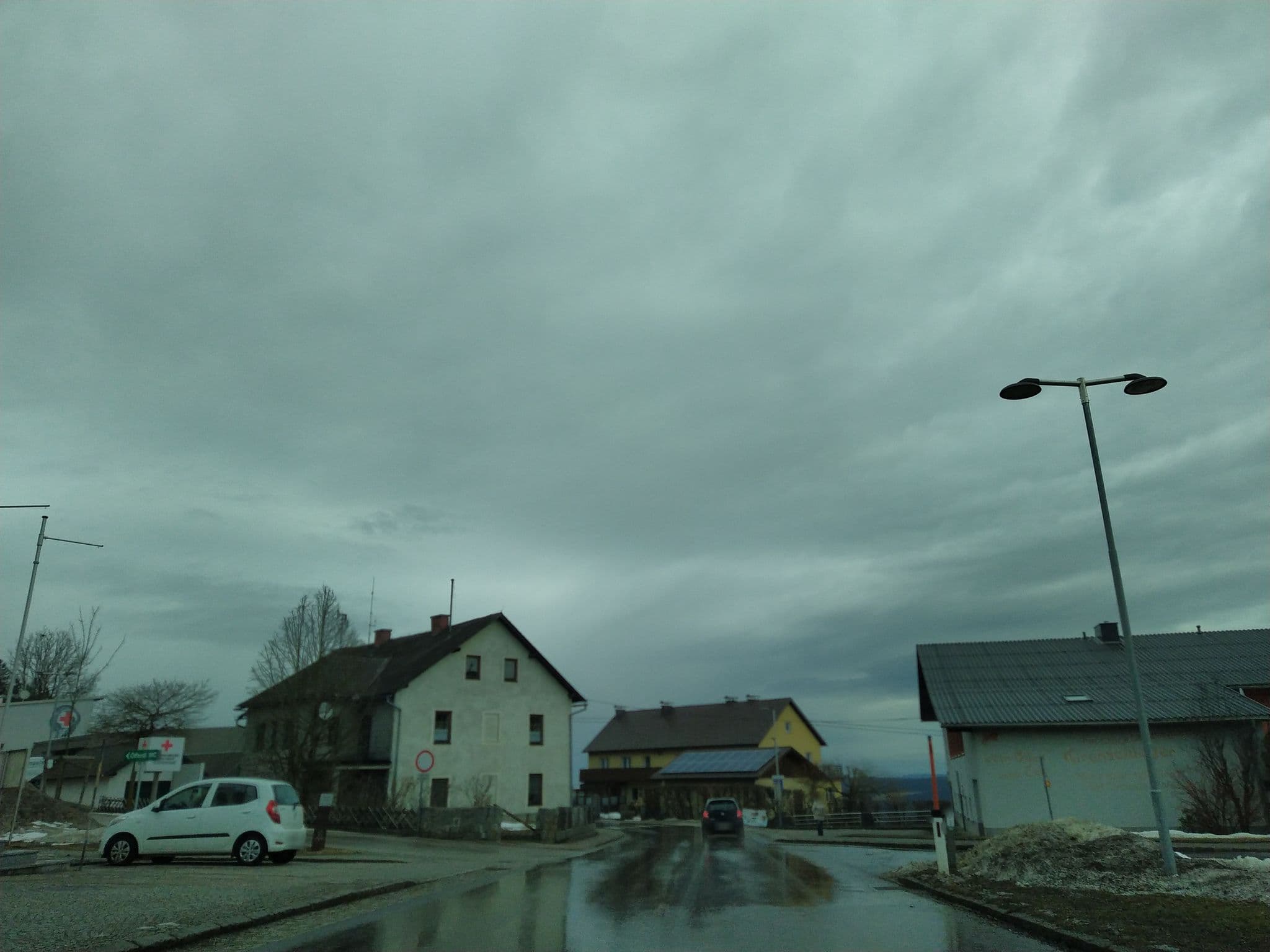 Street view near Waltraud Zarre, Hellmonsödt — © puerki (CC BY-SA · Mapillary)