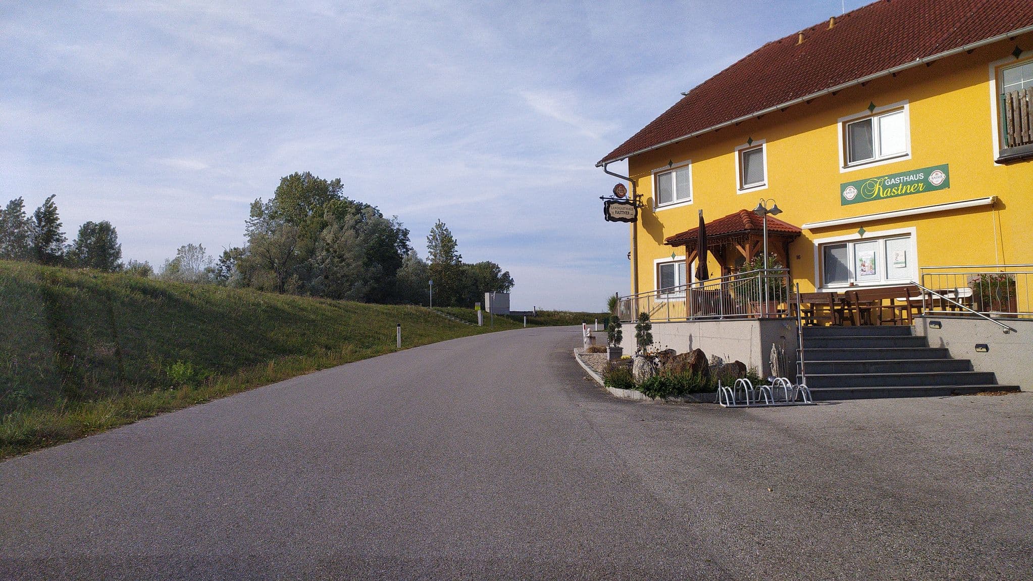 Street view near Gelsenwirt, Naarn im Machlande — © suriv (CC BY-SA · Mapillary)