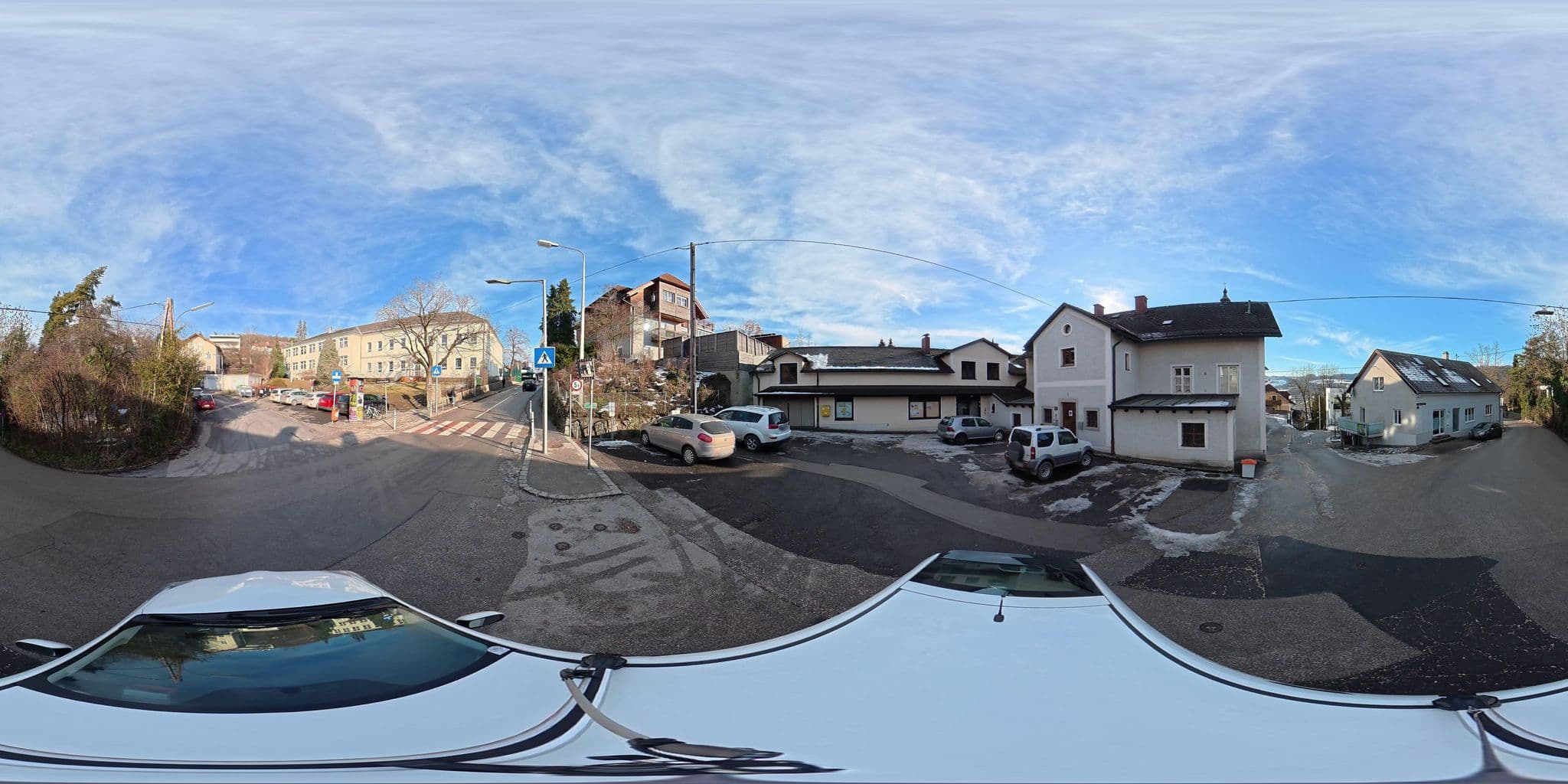 Street view near Mayerhofer House, Plesching — © osmplus_org (CC BY-SA · Mapillary)