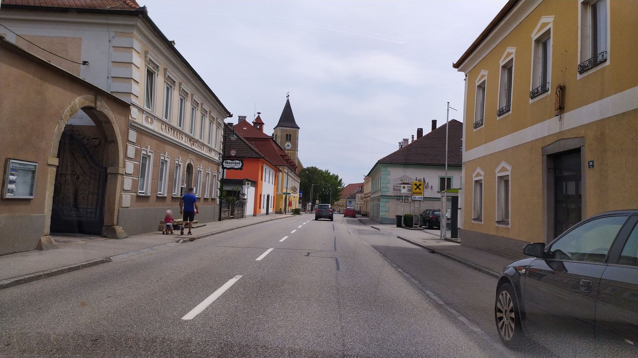 Street view near Gasthaus z weißen Lamm, Wallsee — © suriv (CC BY-SA · Mapillary)