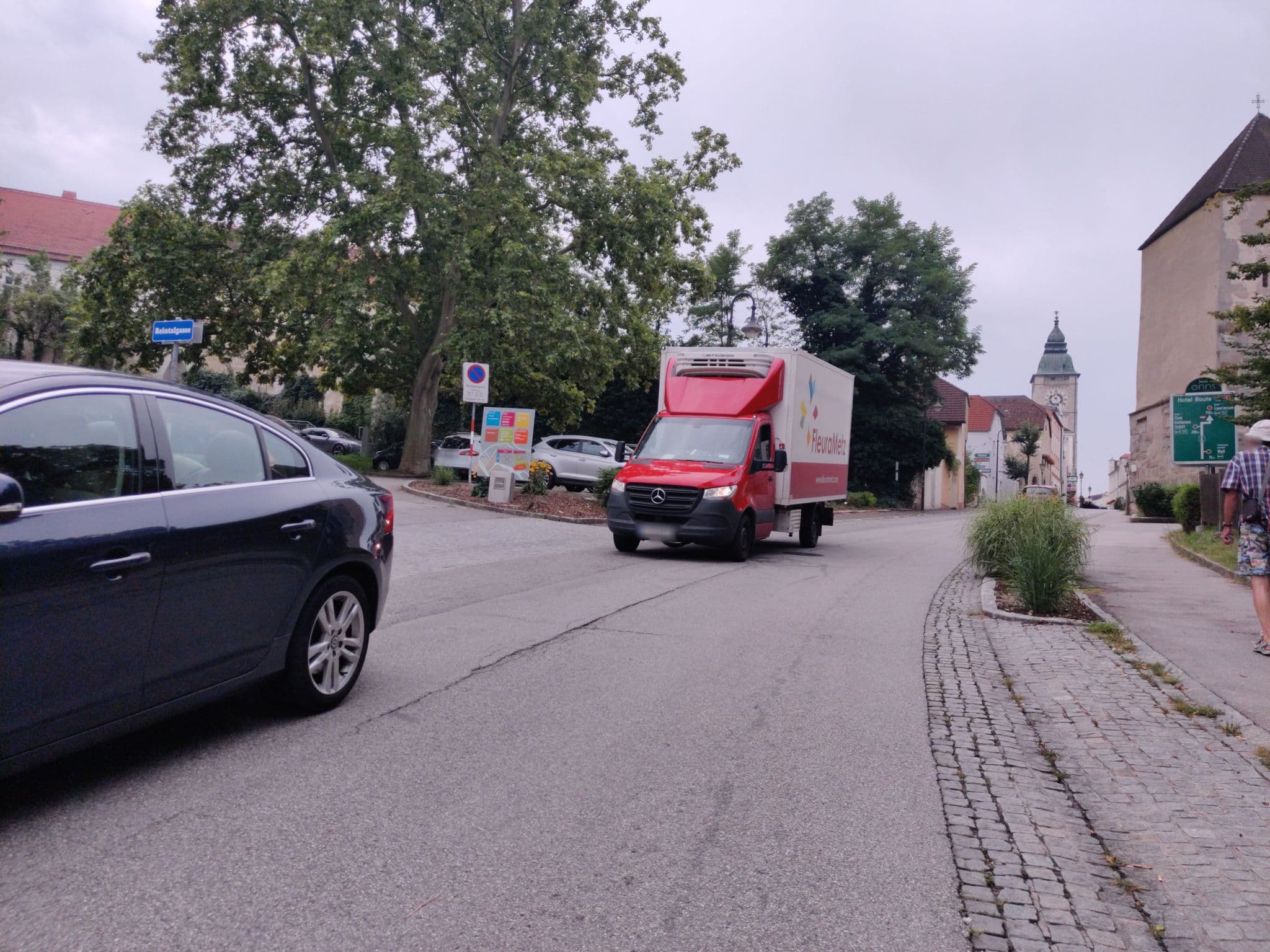Street view near Hotel am Limes, Enns — © aceini (CC BY-SA · Mapillary)