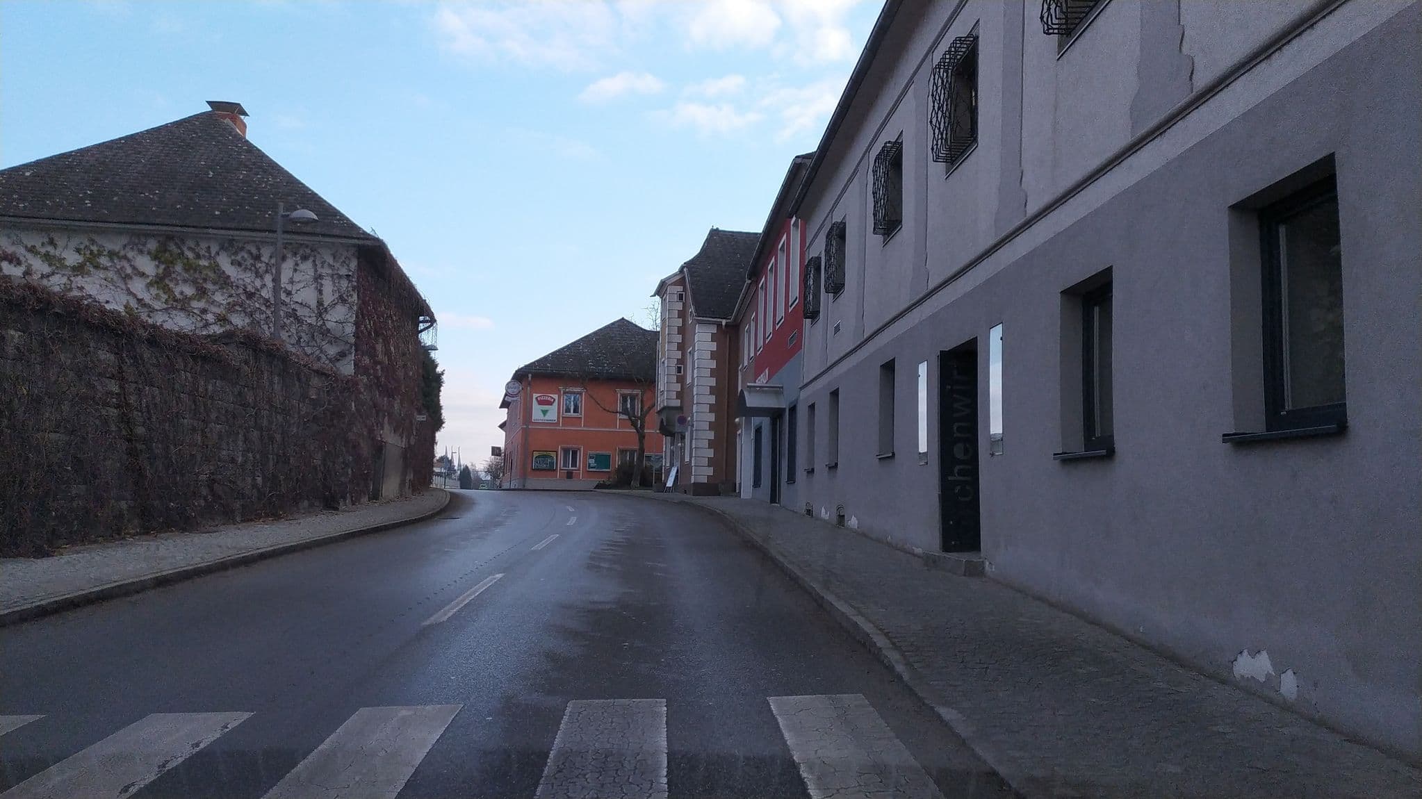 Street view near Josef Luftensteiner, Naarn im Machlande — © suriv (CC BY-SA · Mapillary)
