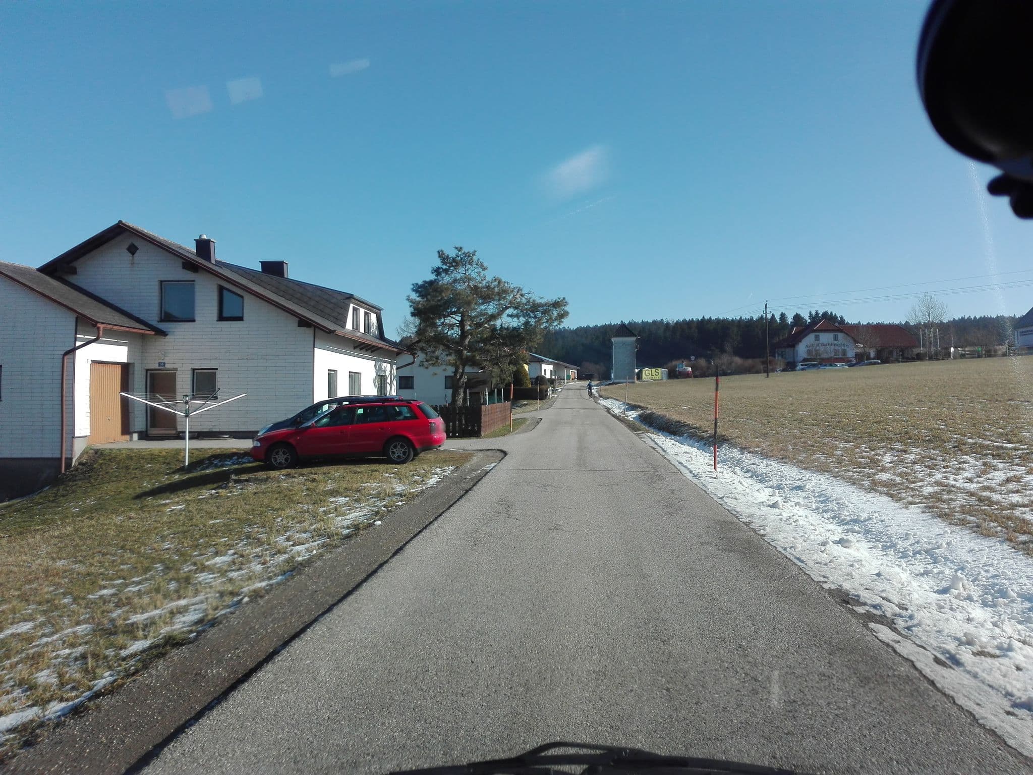 Street view near Gasthaus Hochkönigblick, Hellmonsödt — © suriv (CC BY-SA · Mapillary)