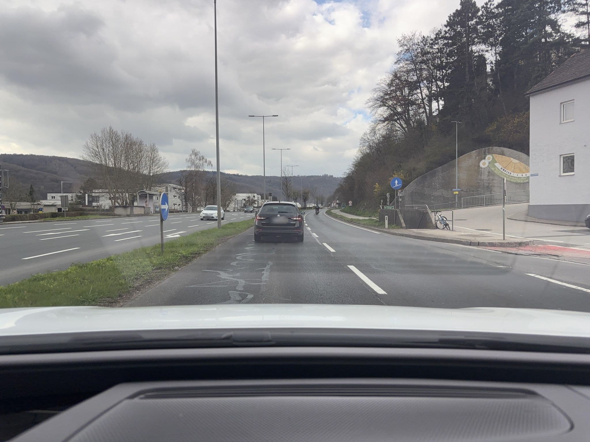 Street view near Gasthaus z Hammerschmiede, Puchenau — © berndschiller (CC BY-SA · Mapillary)