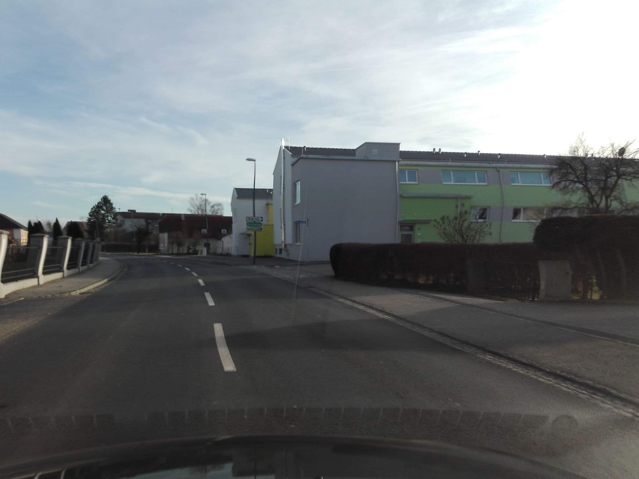 Street view near Gasthaus Dorfrichter, Sankt Valentin — © suriv (CC BY-SA · Mapillary)