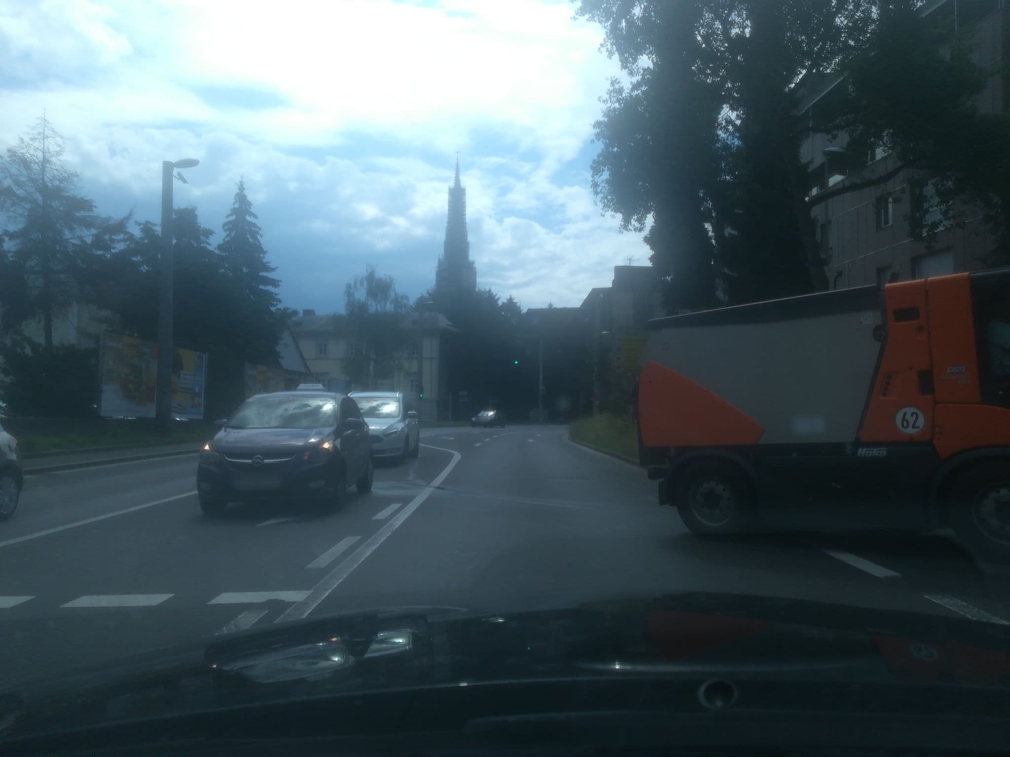 Street view near Hotel Goldener Hirsch, Linz — © stefan4614 (CC BY-SA · Mapillary)