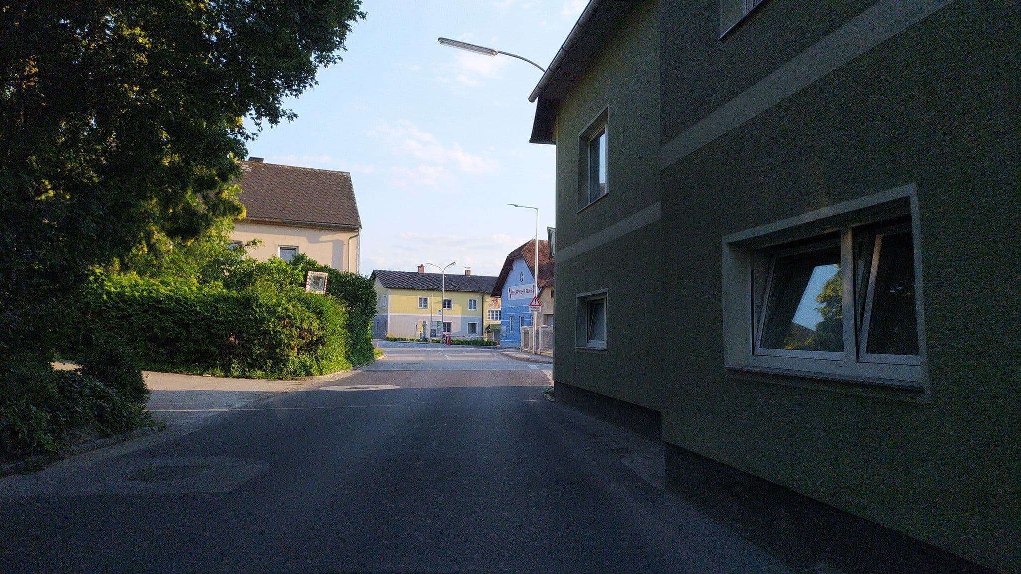 Street view near Gasthof Stolli, Stollnberger Petra & Robert, Ennsdorf — © suriv (CC BY-SA · Mapillary)