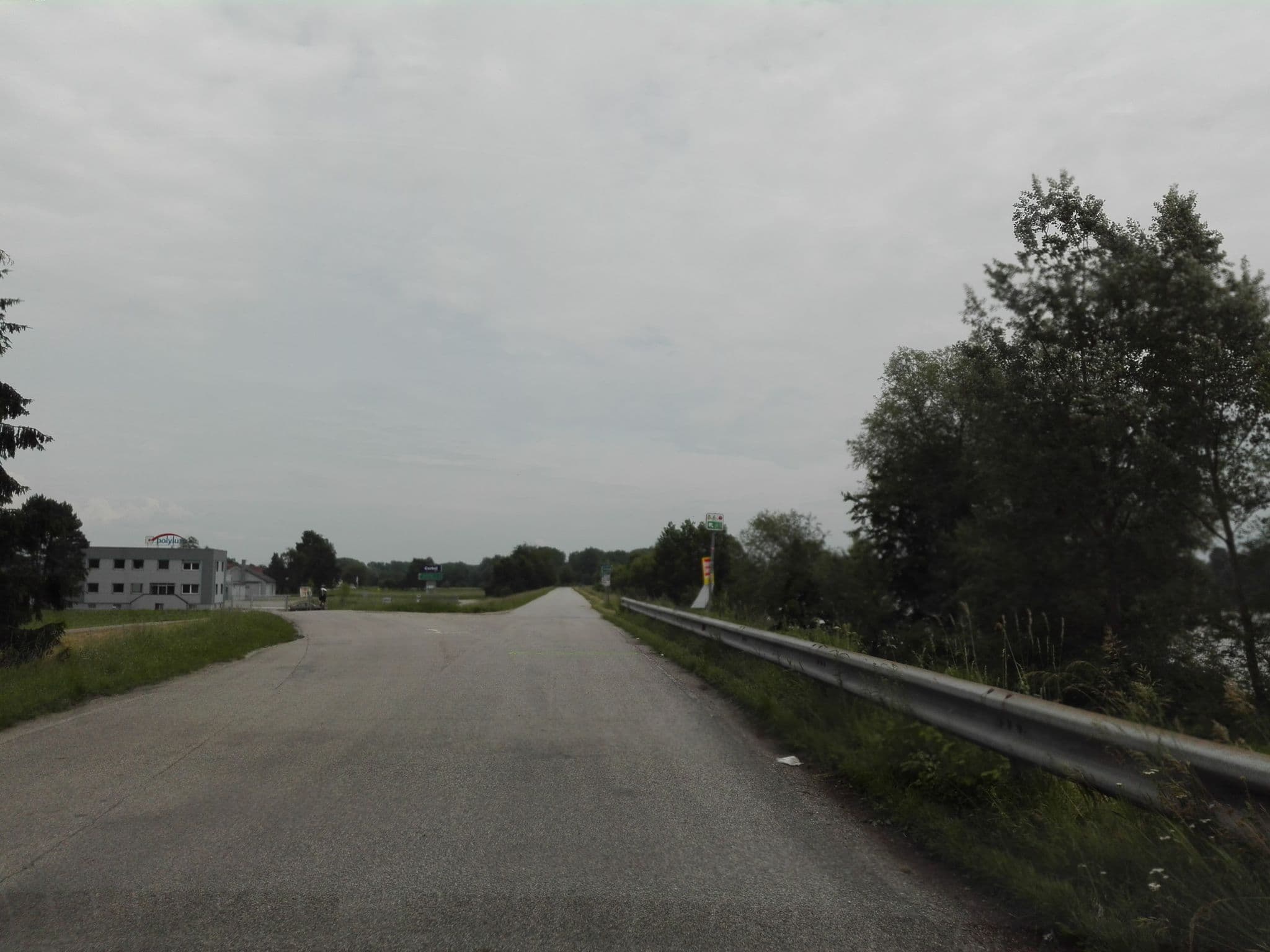 Street view near Gasthaus Gurhof, Ufer — © suriv (CC BY-SA · Mapillary)