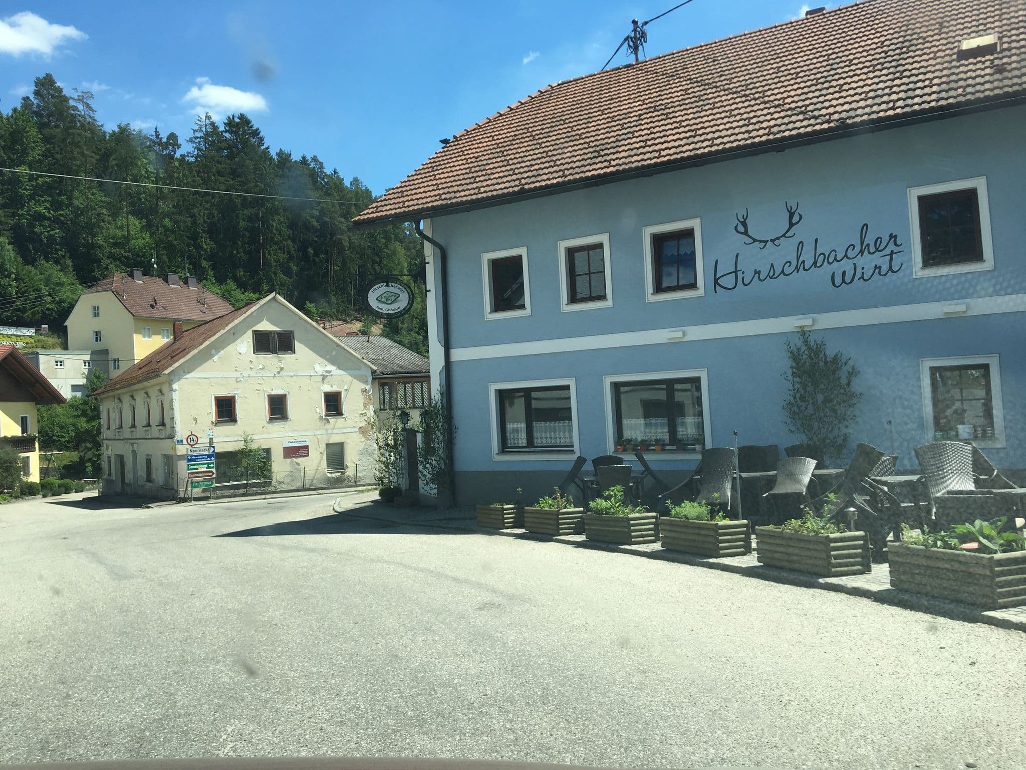 Street view near Ehrentraut August, Schenkenfelden — © schobi (CC BY-SA · Mapillary)