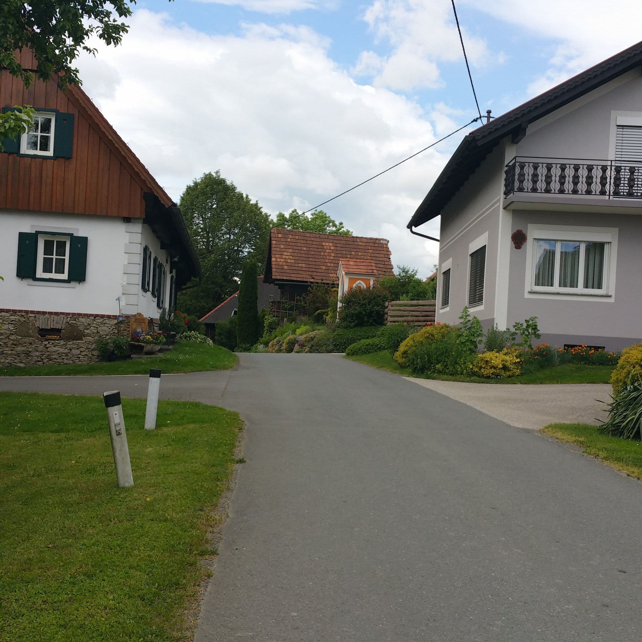 Street view near Silberschneider Urlaub am Bauernhof, Gleinstätten — © hermannmucke (CC BY-SA · Mapillary)