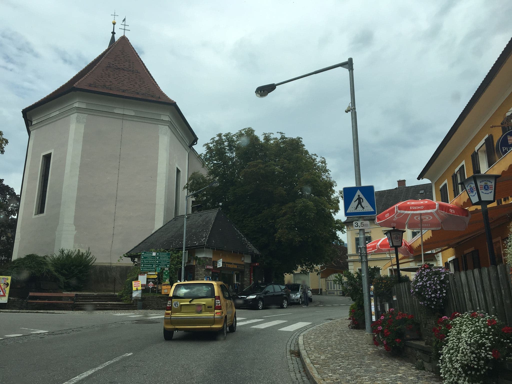 Street view near Sengwein Oskar und Christine, Stainz — © schobi (CC BY-SA · Mapillary)