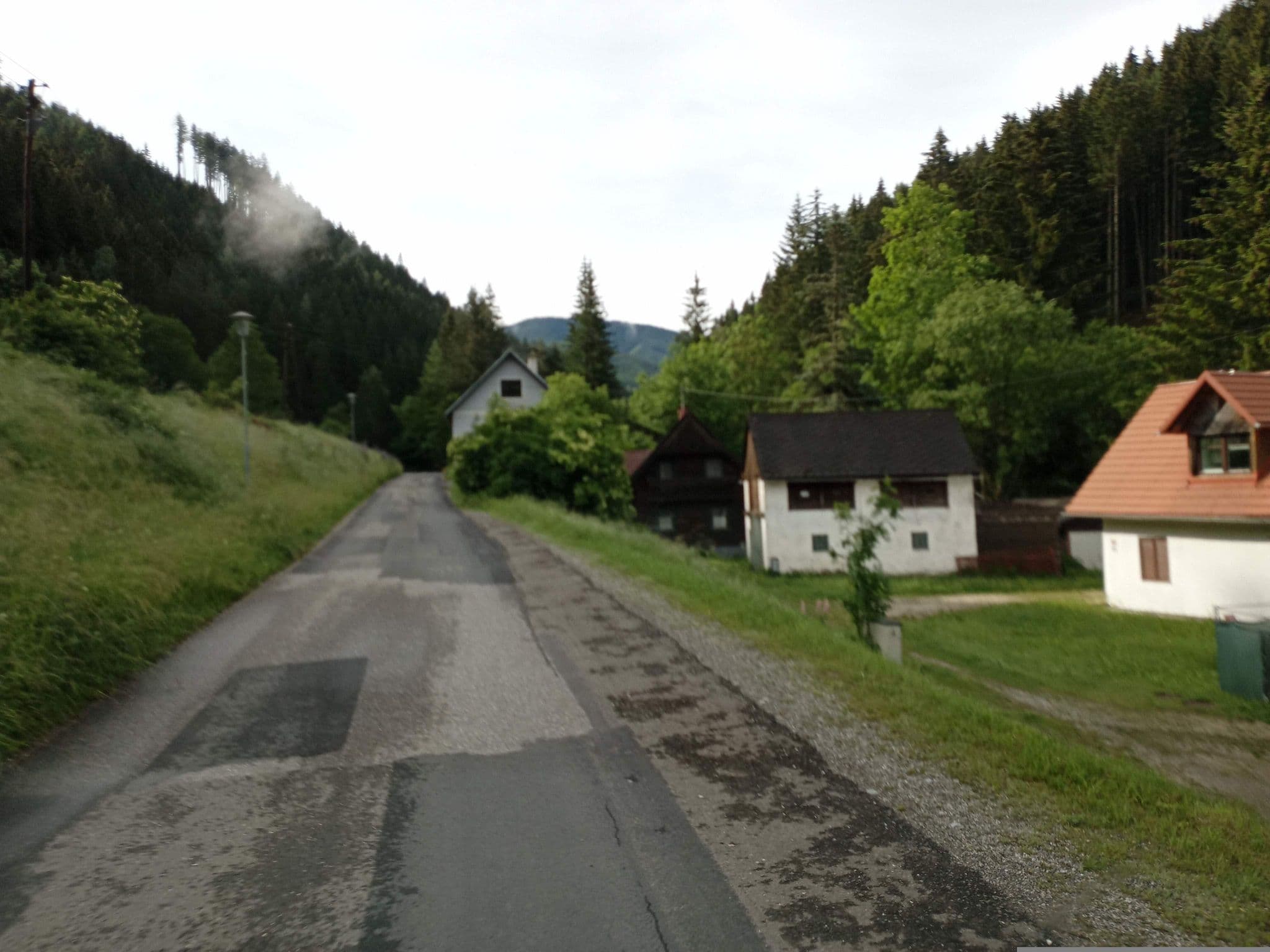 Street view near Gasthaus Forellenhof, Großlobming — © atze02 (CC BY-SA · Mapillary)