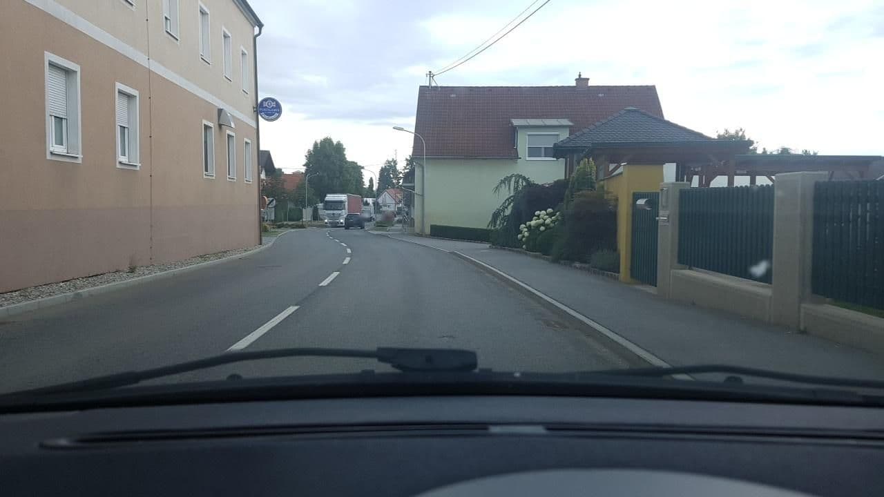 Street view near Gasthaus z Kirchenwirt, Werndorf — © mik007 (CC BY-SA · Mapillary)