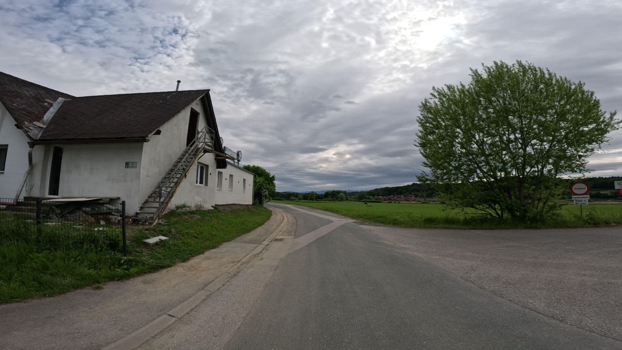 Street view near Restaurant-Cafe Zur Einkehr, Tillmitsch — © djpixel (CC BY-SA · Mapillary)