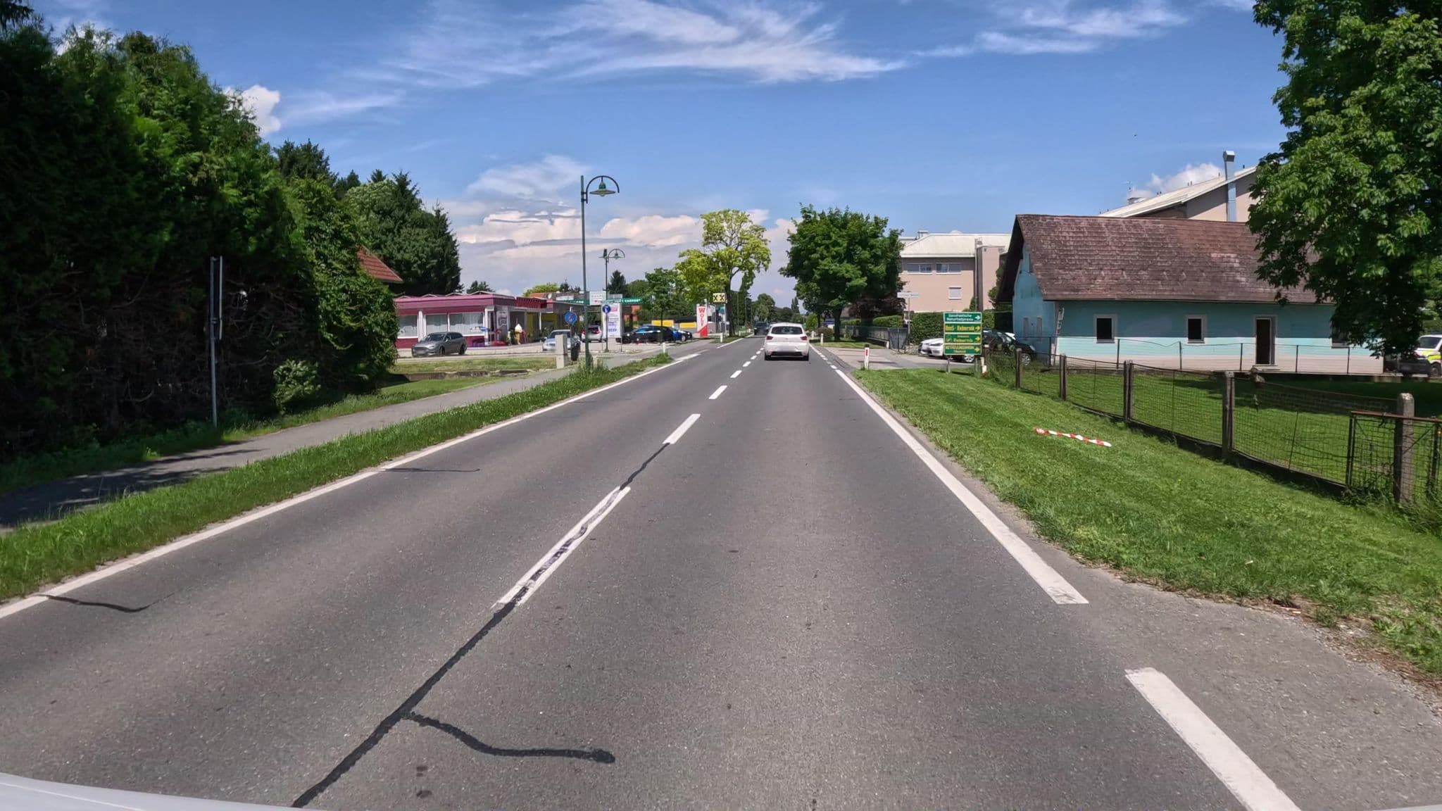Street view near Alois Guidassoni, Gralla — © djpixel (CC BY-SA · Mapillary)