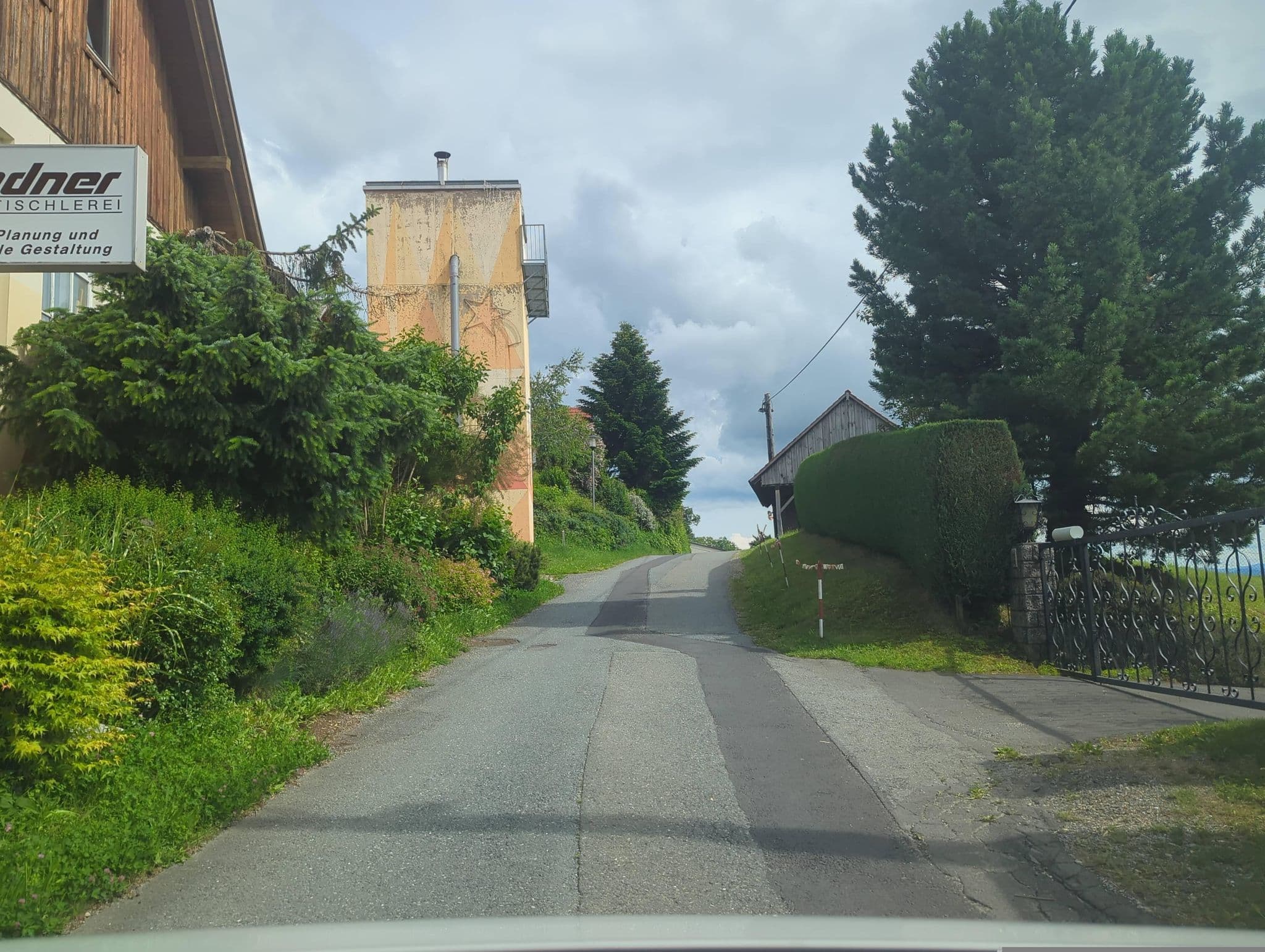 Street view near Ferienhotel Lindner, Gleinstätten — © djpixel (CC BY-SA · Mapillary)