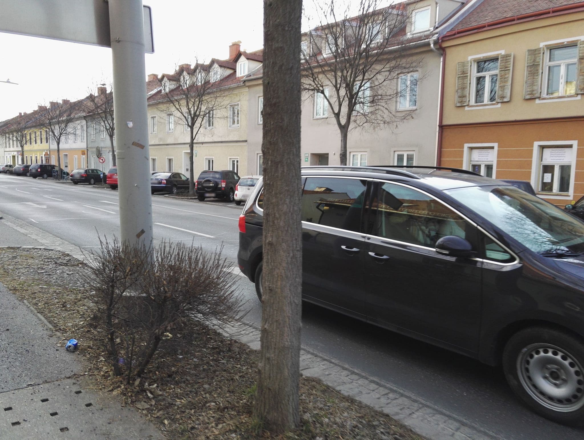 Street view near Schwarzl Alois Handel-u GaststättenbetriebsgesmbH, Jakomini — © aceini (CC BY-SA · Mapillary)