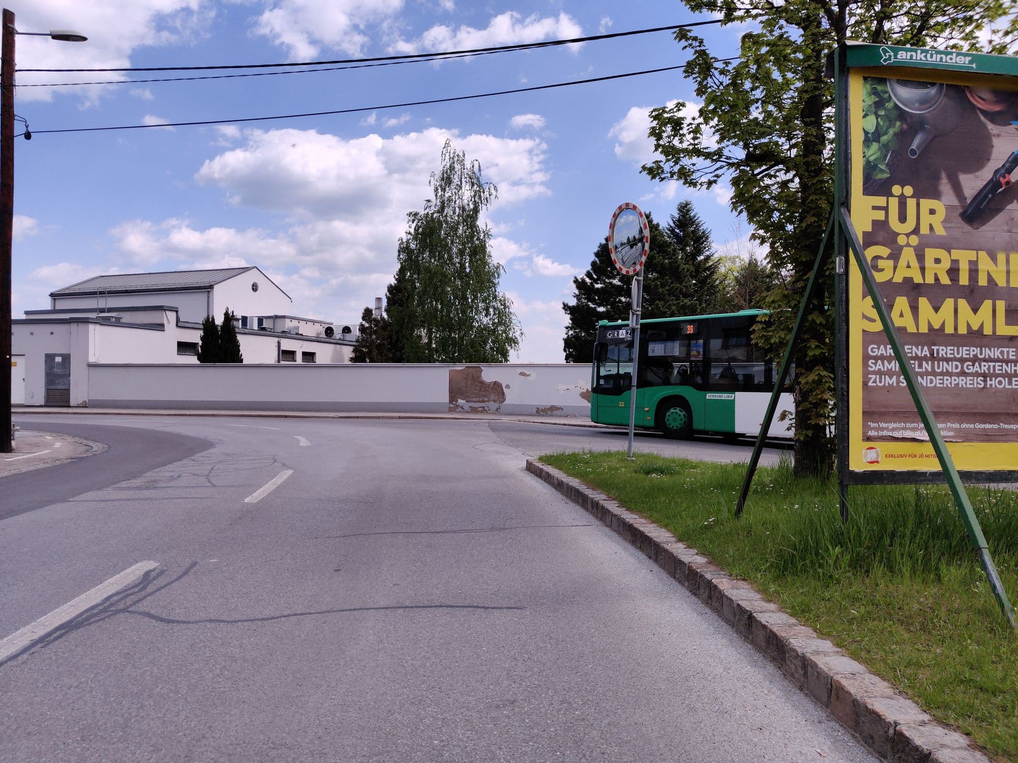 Street view near Elisabeth Christine Potocnik, Gries — © aceini (CC BY-SA · Mapillary)