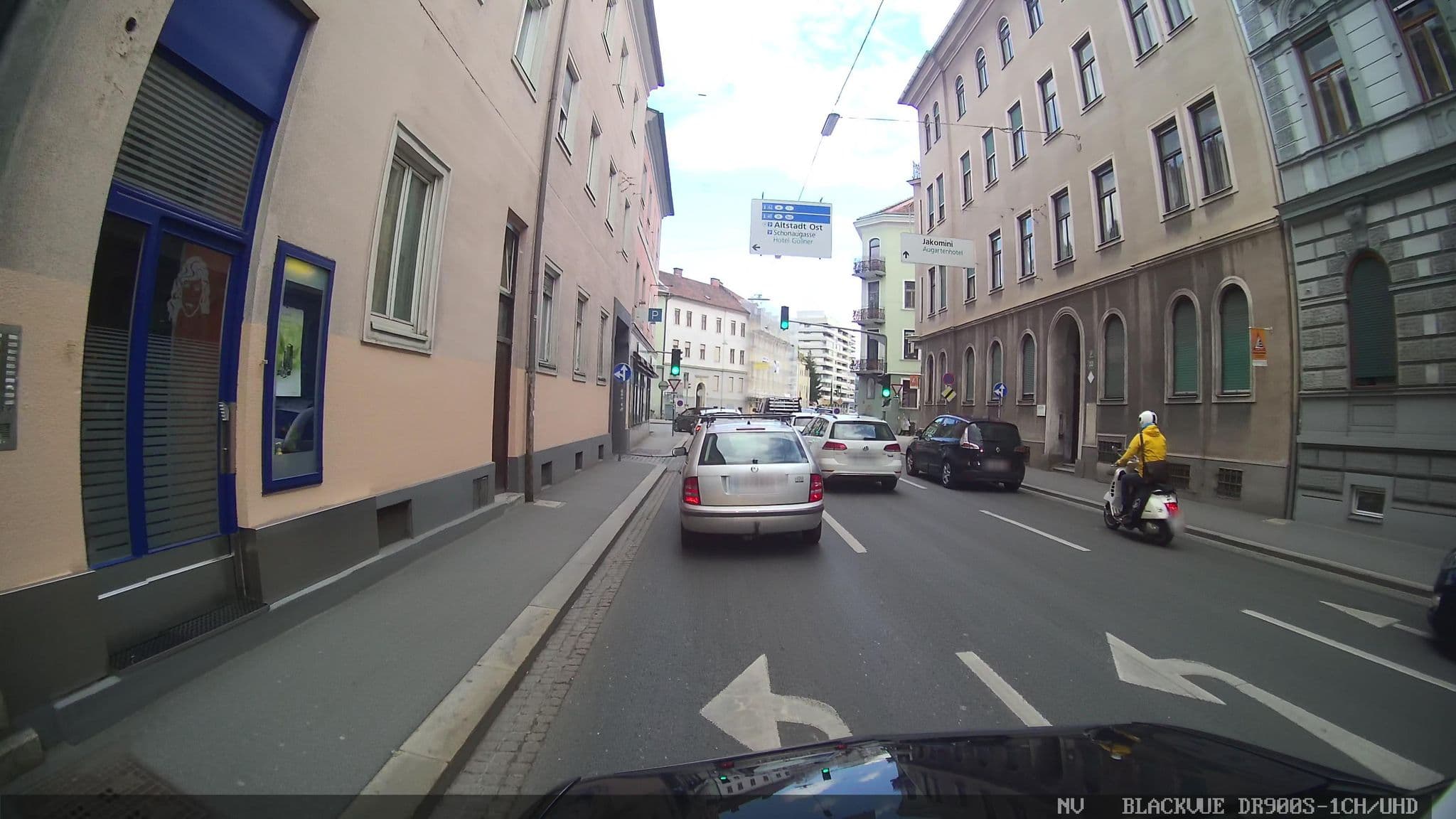 Street view near Grazer Schwalbe, Graz — © mapbench (CC BY-SA · Mapillary)